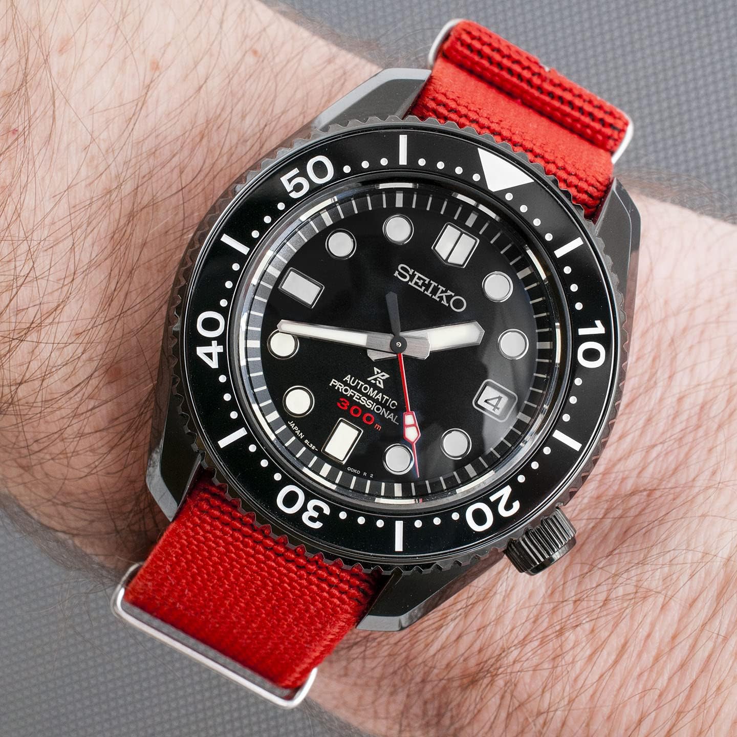 StrapHabit Elastic Watch Strap Watch Band for Men & Women 20mm 22mm Nylon One Piece French Paratrooper Military Parachute Premium Striped