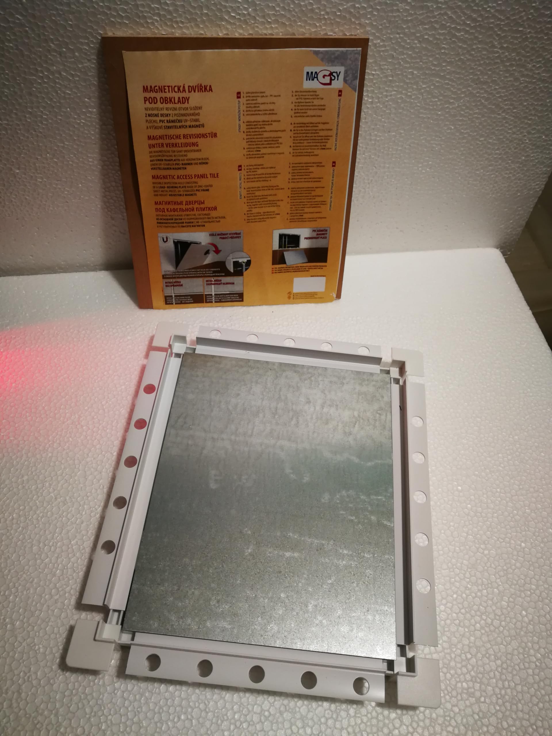 BOTOLE DI ISPEZIONE MAGNETICHE PIASTRELLABILI PER CERAMICA O MURATURA (25 x 40)