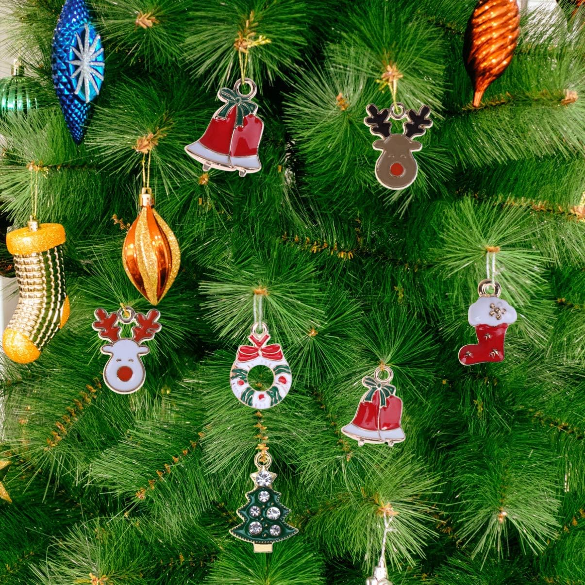 Amosfun 20Pcs Christmas Charms Alloy Christmas Charms Pendant Boot Bell Pendant Beads for DIY Craft Necklace Bracelet Jewelry Making - Image 5