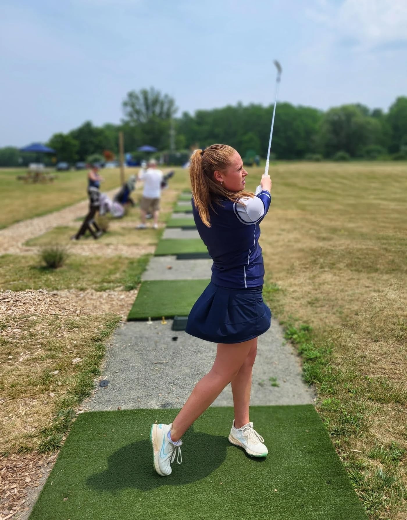 Amazon | ゴルフスイングシャツ(The Golf Swing Shirt)着てスイング