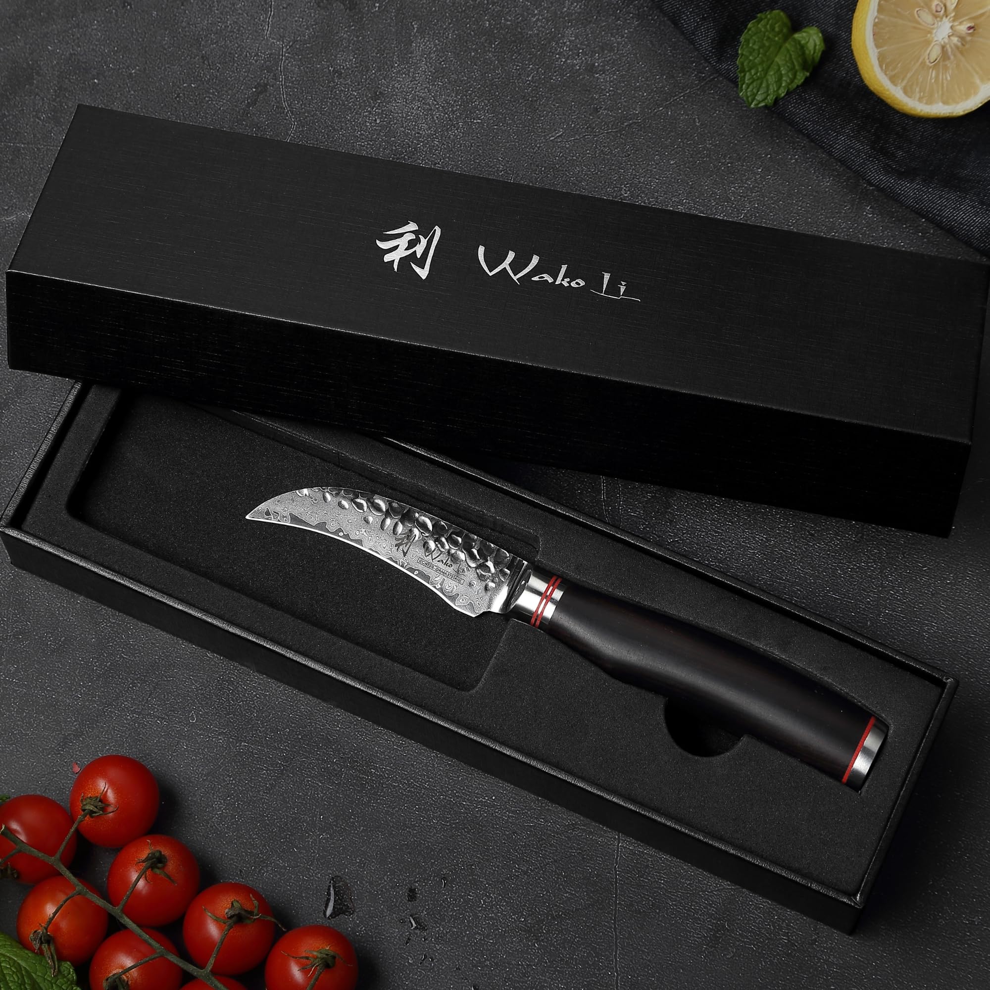 Wakoli EBO Schälmesser 8 cm Klinge aus 67 Lagen Damaststahl mit VG10-Kern | Schwarzer Eichenholzgriff, Hammerschlag, 19 cm Gesamtlänge und beidseitiger 15°-V-Schliff für Schälen, Putzen und Dekorieren.