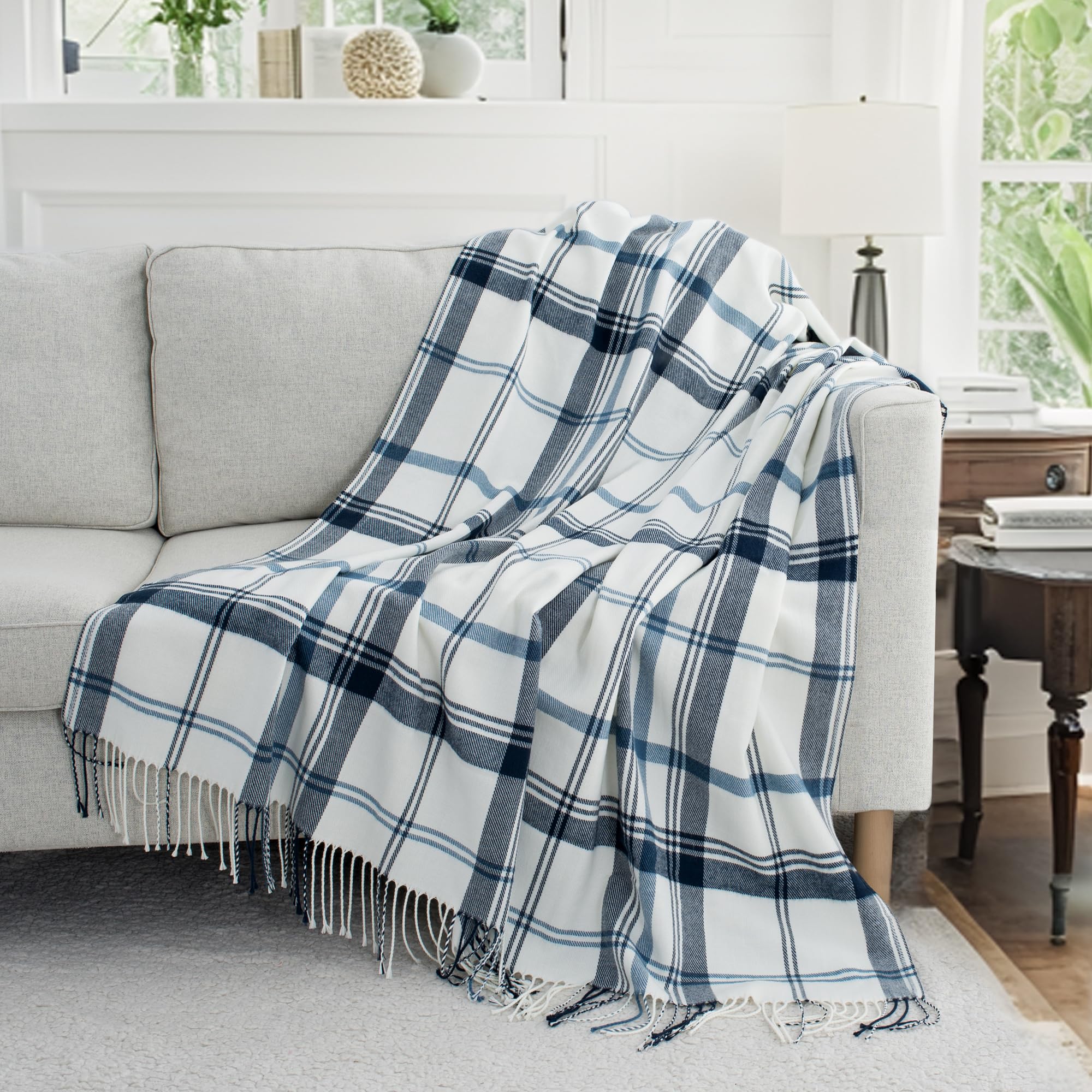 GINAMUSE Blue and White Plaid Throw Blanket for Couch,60"X80" Super Soft Cozy Warm Home Decorative Throws with Tassels for Bed Sofa Picnic