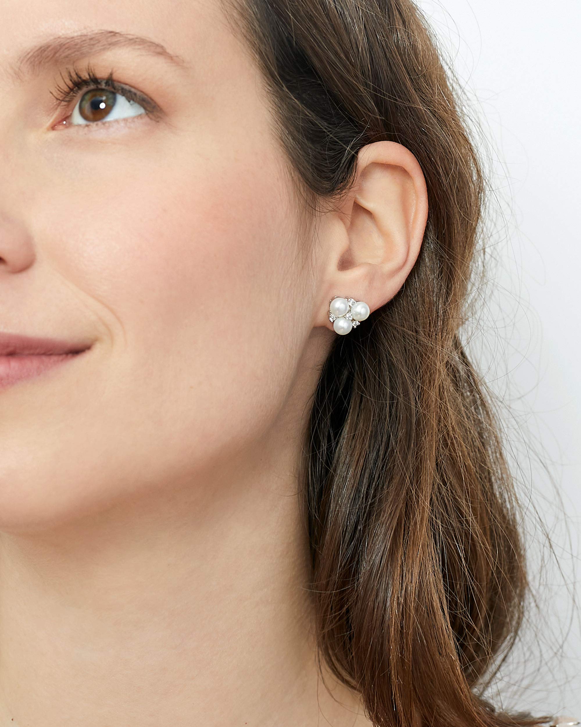 Pendientes de Mujer de Perlas Cultivadas de Agua Dulce Botón de 4-5 mm con circonitas Secret & You - Pendientes de Plata de Ley Rodiada de 925 Milésimas con Tuercas Grandes de Calidad.