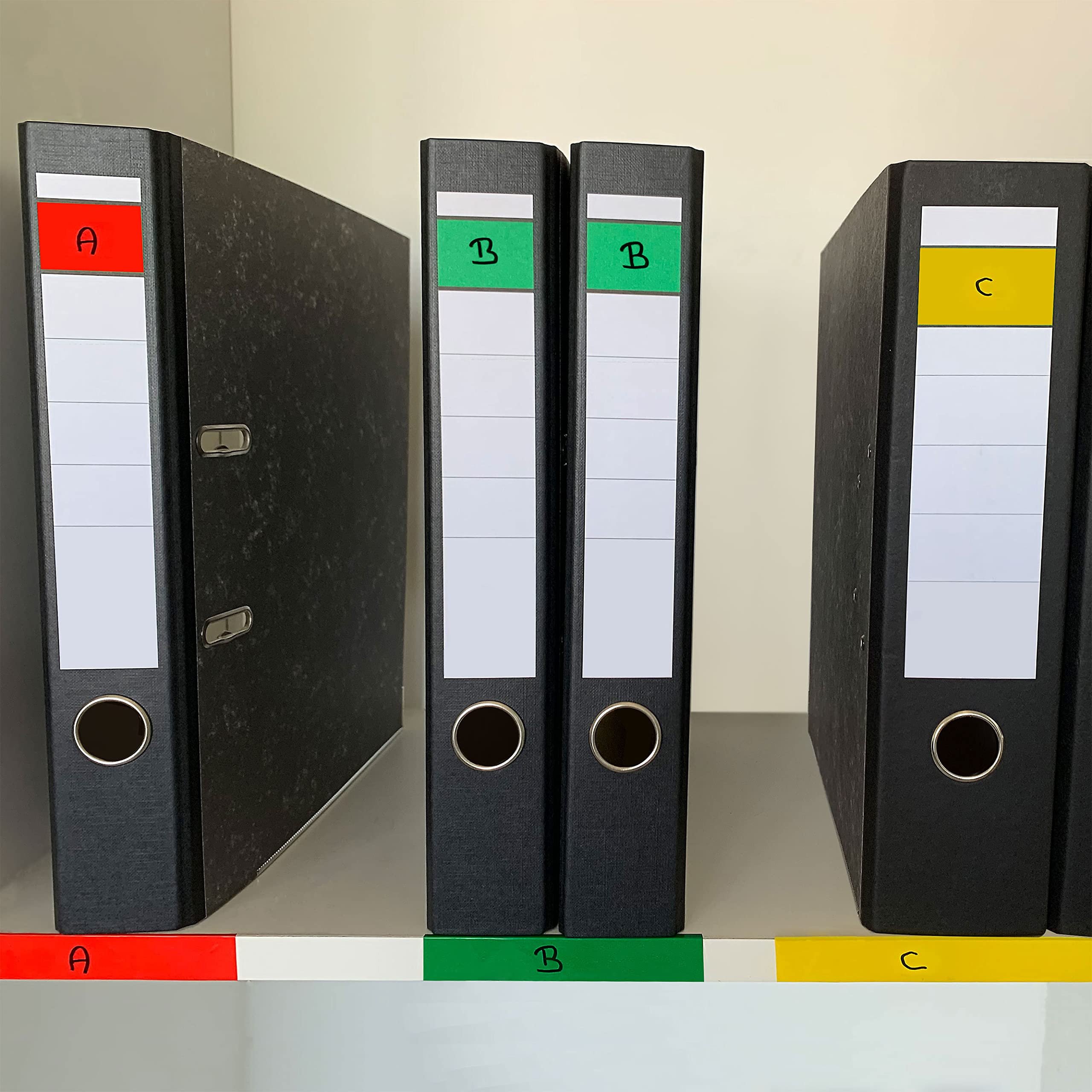 KLEBESHOP24 Einseitiges PVC-Klebeband | Universell einsetzbar | Zum Verkleben und Markieren | 25 mm x 66 m | Farbe wählbar/Jede Farbe, je 1 Rolle (5 Rollen)
