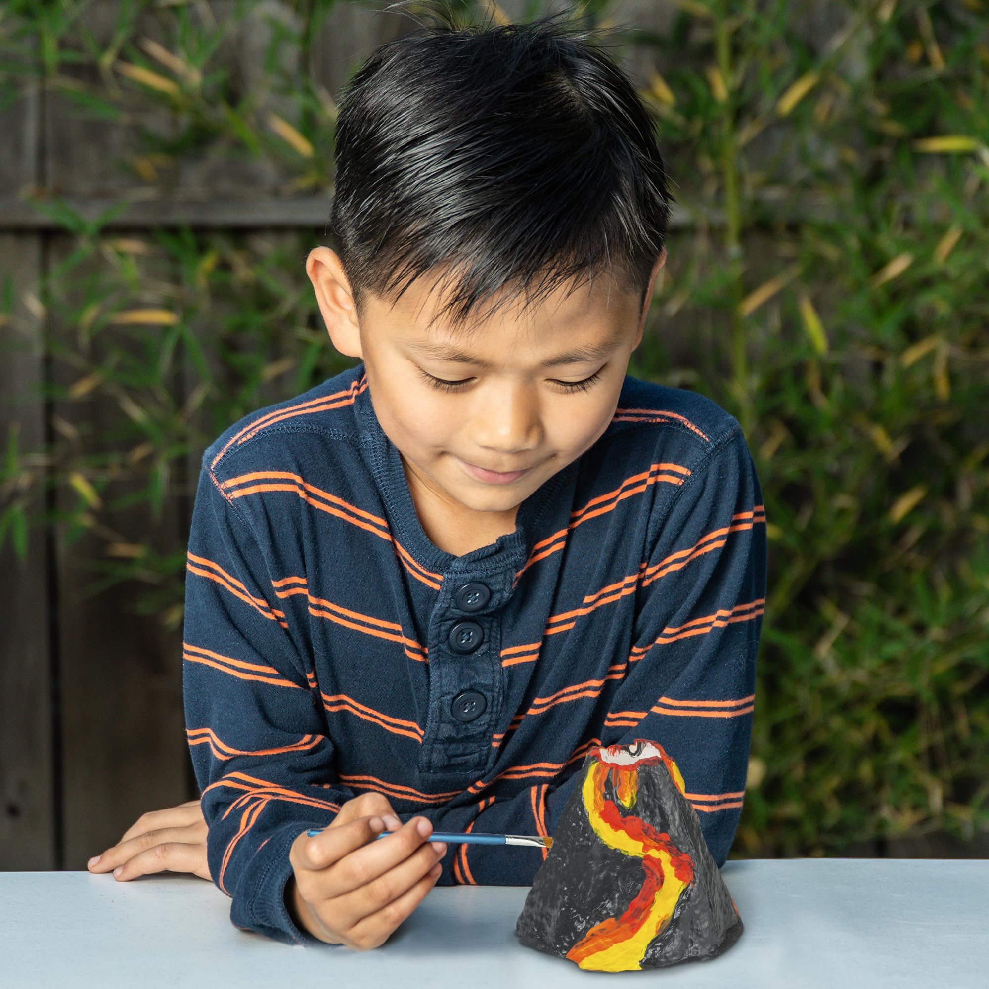 National Geographic Earth Science Kit – 100 Science Experiments & Activities For Kids, Crystal Growing, Volcano Science Kit, Rock Collection, STEM Project Toy For Boys & Girls ( Exclusive