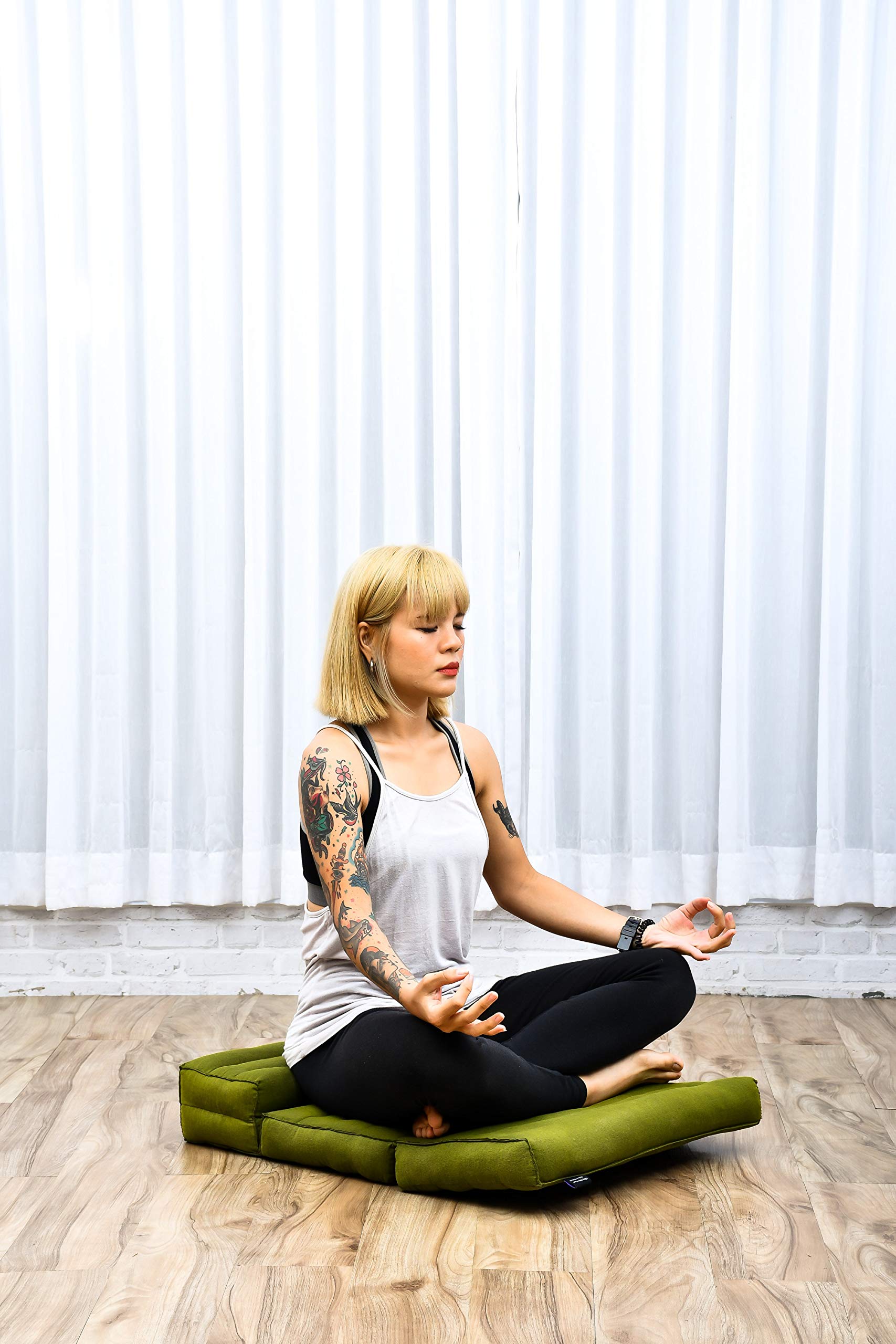 Siège De Méditation Pliable LEEWADEE Kapok – Coussin Yoga & Relaxation Rembourré Naturel – Marron