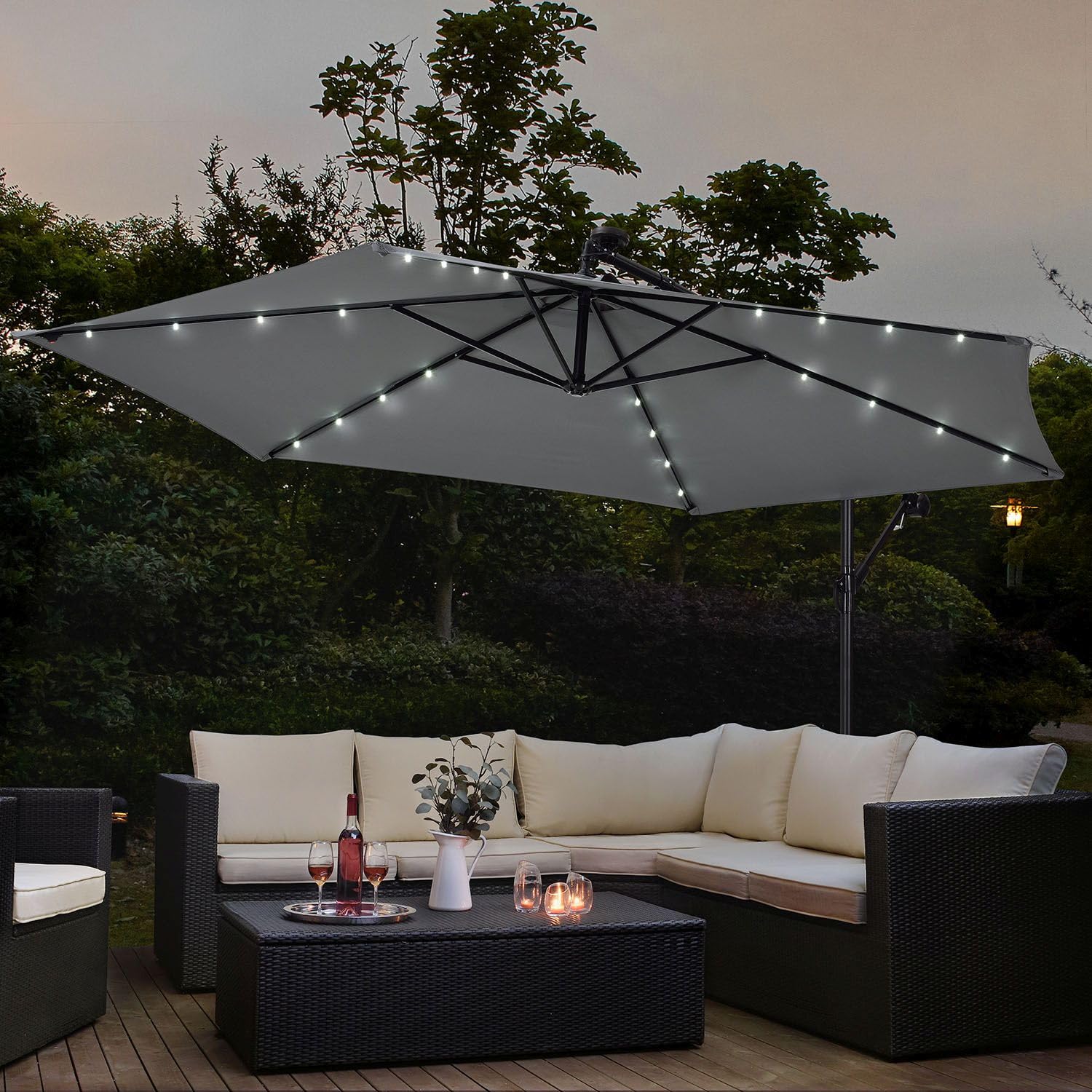 Juskys Brazil Ombrellone a braccio libero con illuminazione LED e solare - 300/350 cm - Protezione UV e idrorepellente - Ombrellone incl. supporto e manovella - 2 colori