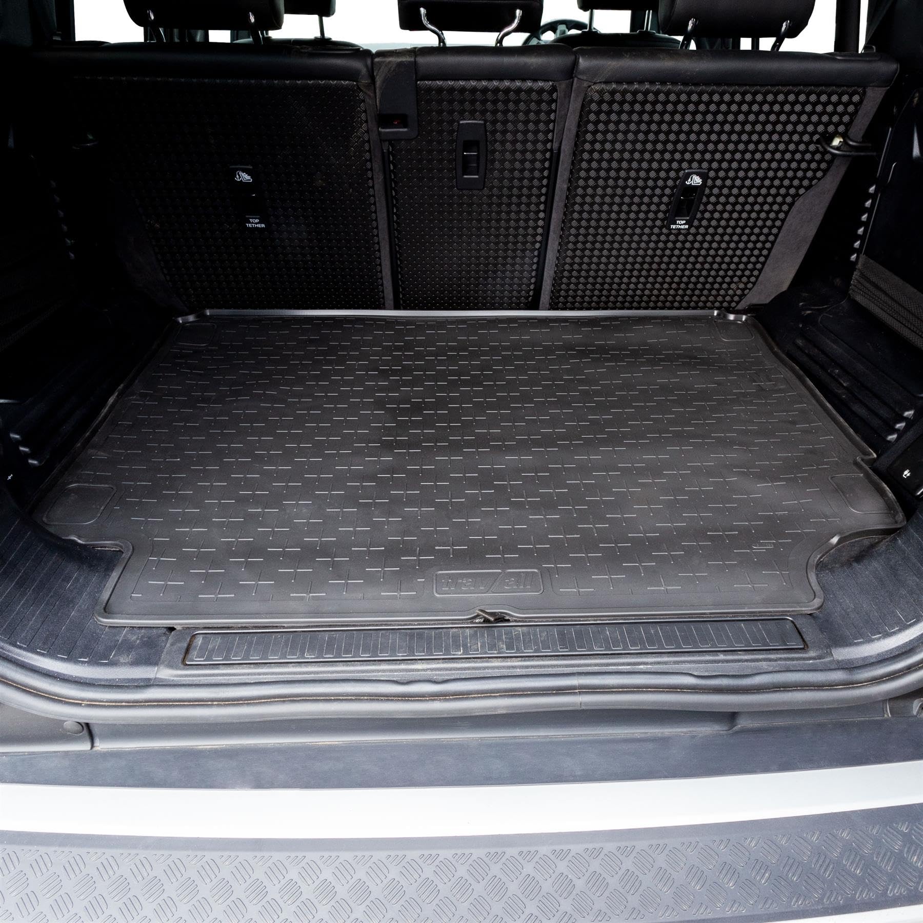 Travall Kofferraum Schutzmatte für Land Rover Defender 110 (2020-) Auto Zubehör Innenraum Antirutsch Kofferraumschutz 100% Passgenau Kofferraummatte Antirutschmatte Gummimatte Robuste Pflegeleichte