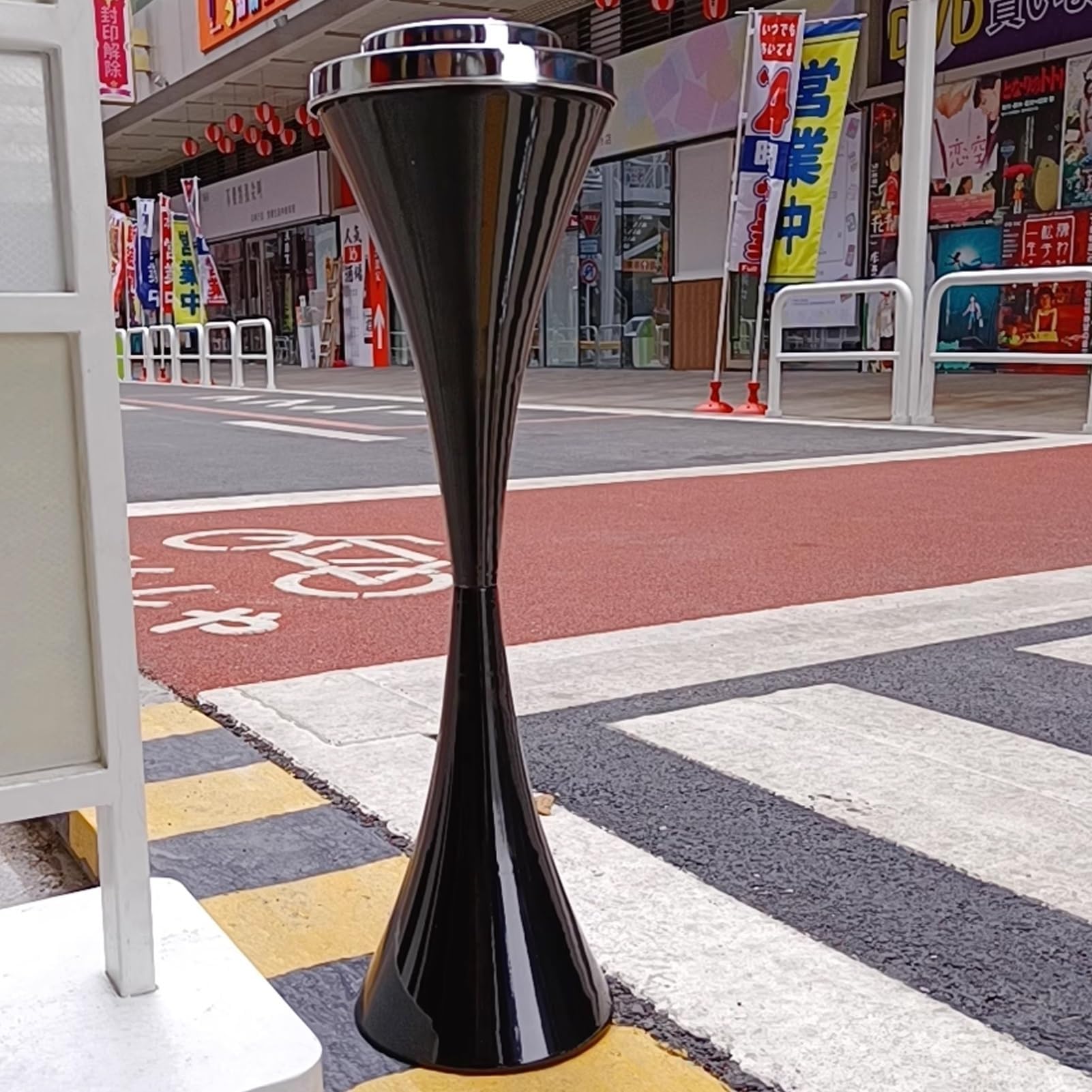 Floor Standing Ashtray w/Detachable Cigar Container ash tray