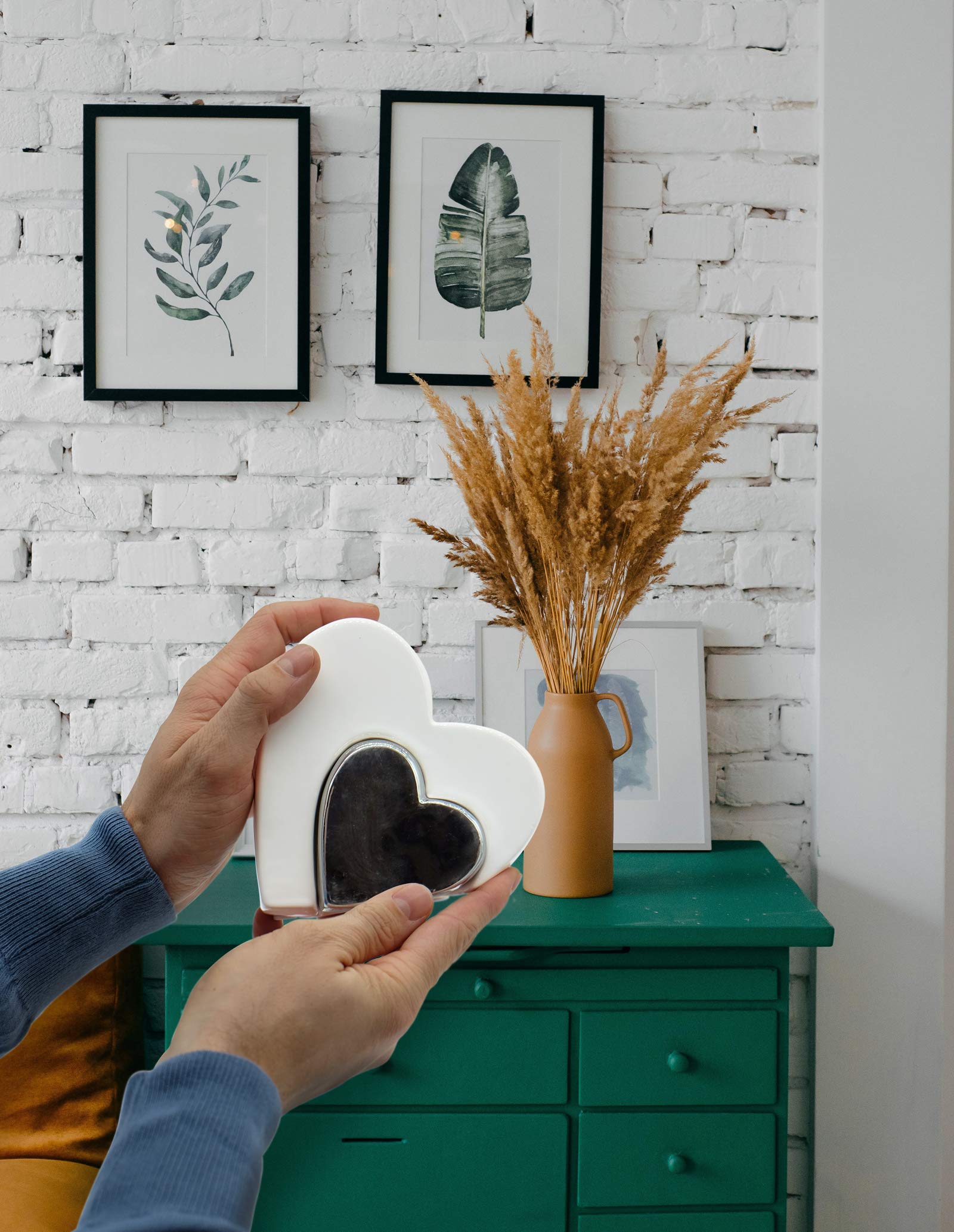 Estela Plateada Figura Corazón Decorativo De Cerámica 16x13cm