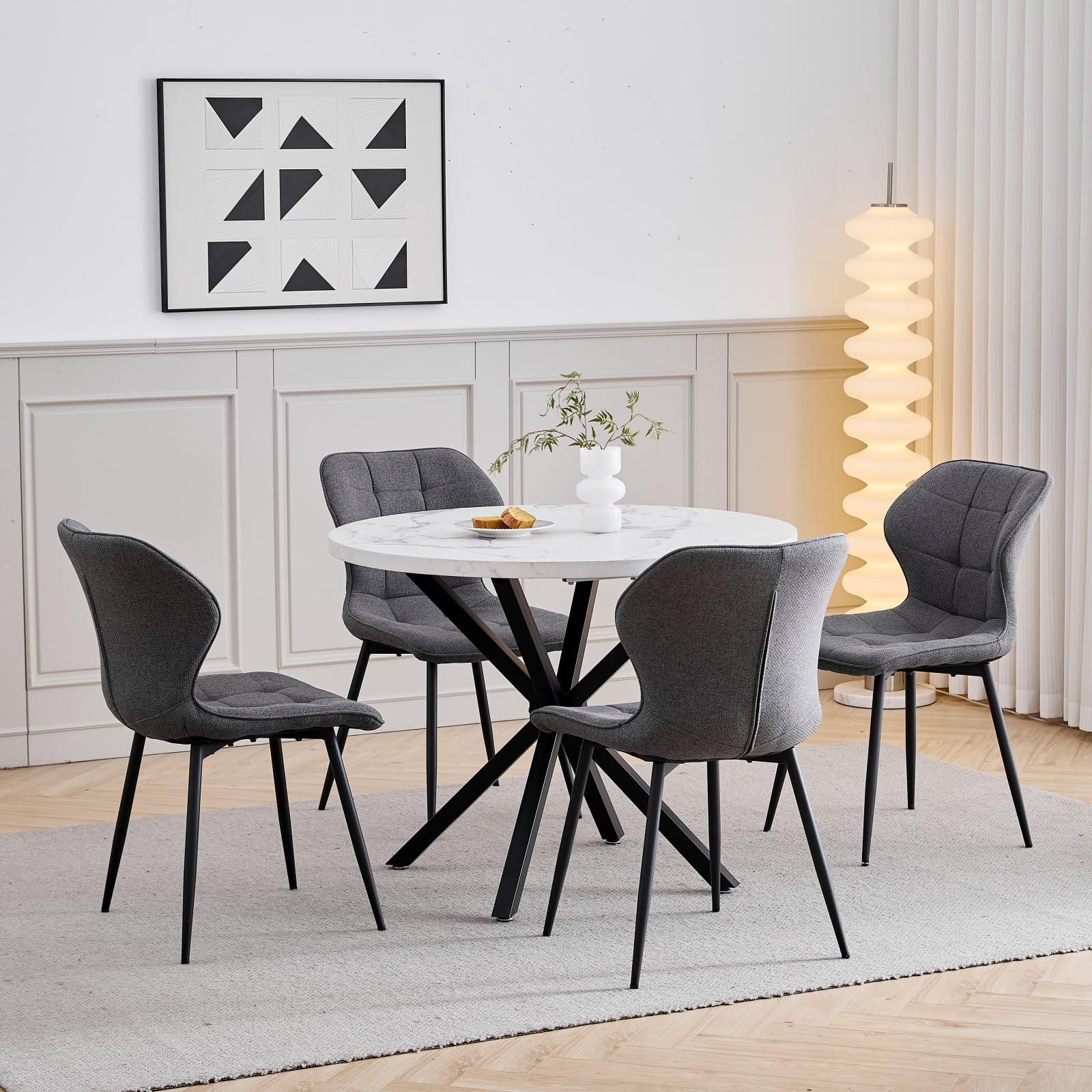 GrandCA HOME Juego de Mesa y Sillas de Comedor, 4 Sillas de Lino Color Gris Oscuro y una Mesa de Comedor Redonda Moderna de 100 cm, Ideal para Cocina, Salón y Cafetería (Diseño de Mármol Blanco 1)