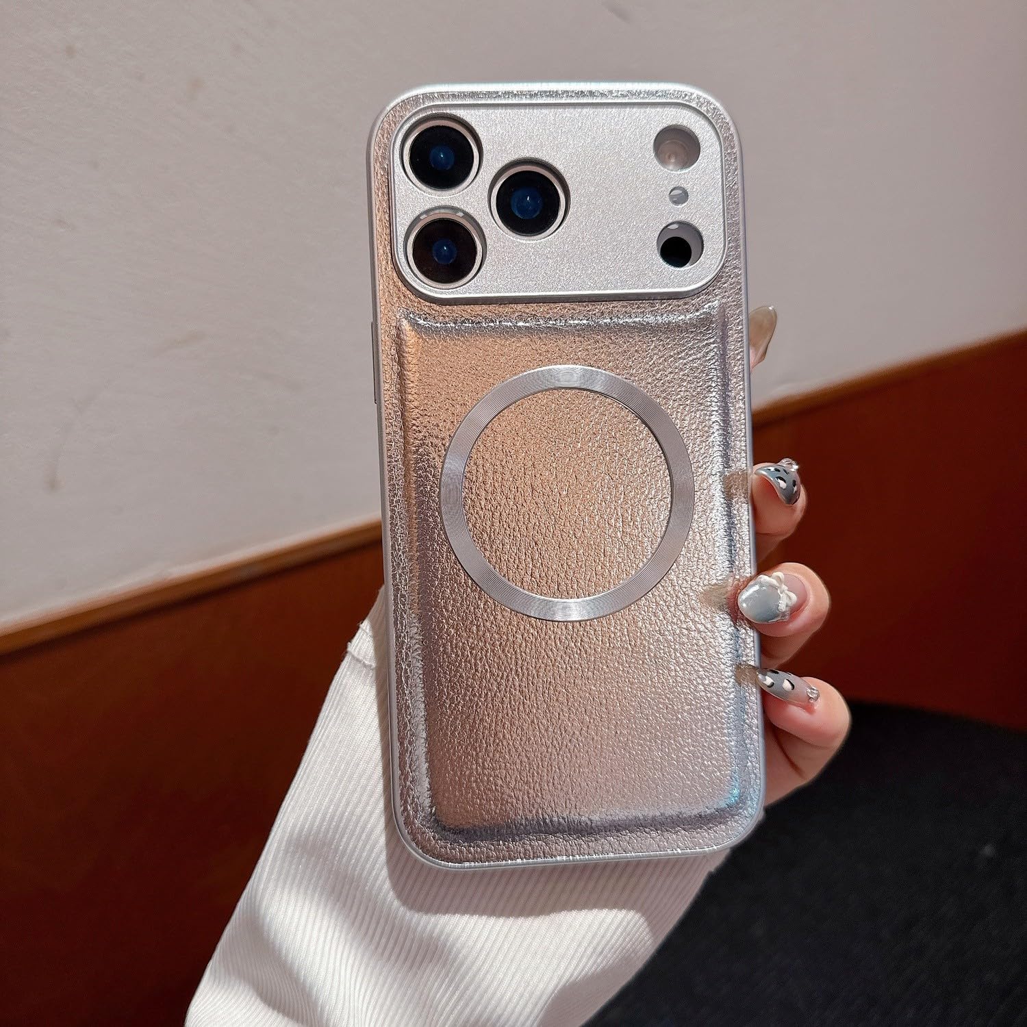 Étui iPhone 15 Pro cuir rigide magnétique argenté antichoc - 6