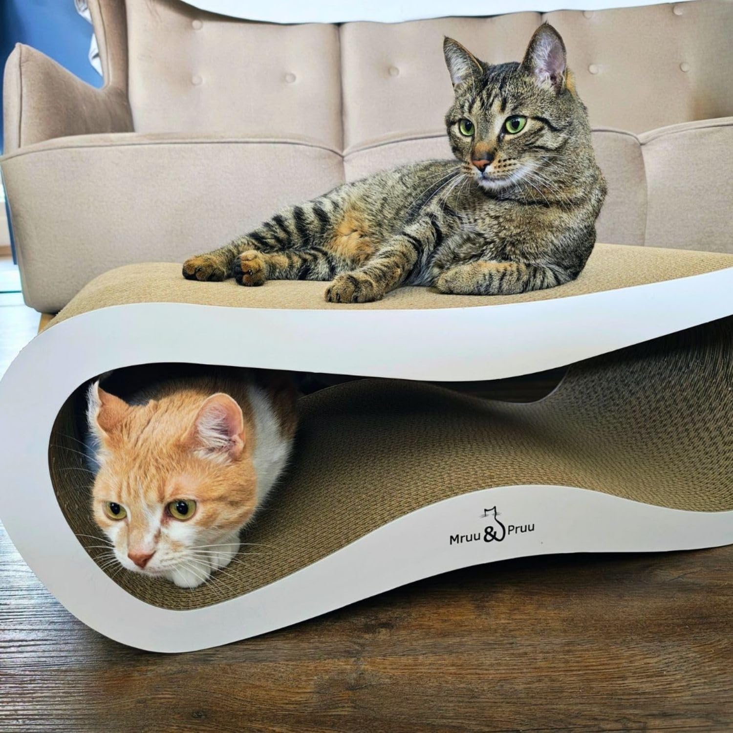 Mruu&Pruu Kratzpappe für Katzen, kratzbrett, kratzpappe für Katzen groß XXL | Beidseitiges kratzbrett, Katzenliege bis 45 kg, Handmade in EU