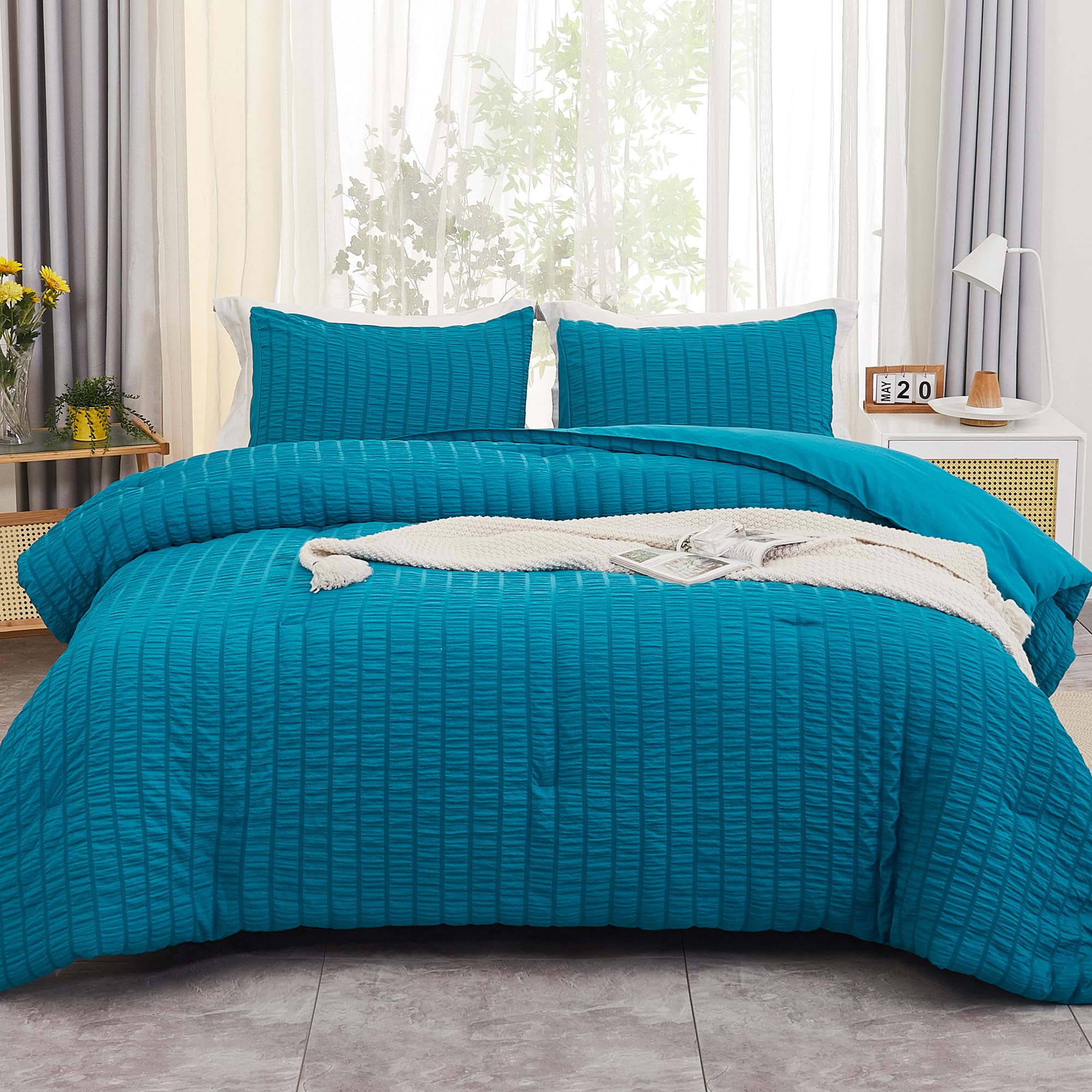 AveLom Teal Seersucker King Comforter Set (104x90 inches), 3 Pieces-100% Soft Washed Microfiber Lightweight Comforter with 2 Pillowcases, All Season Down Alternative Comforter Set for Bedding