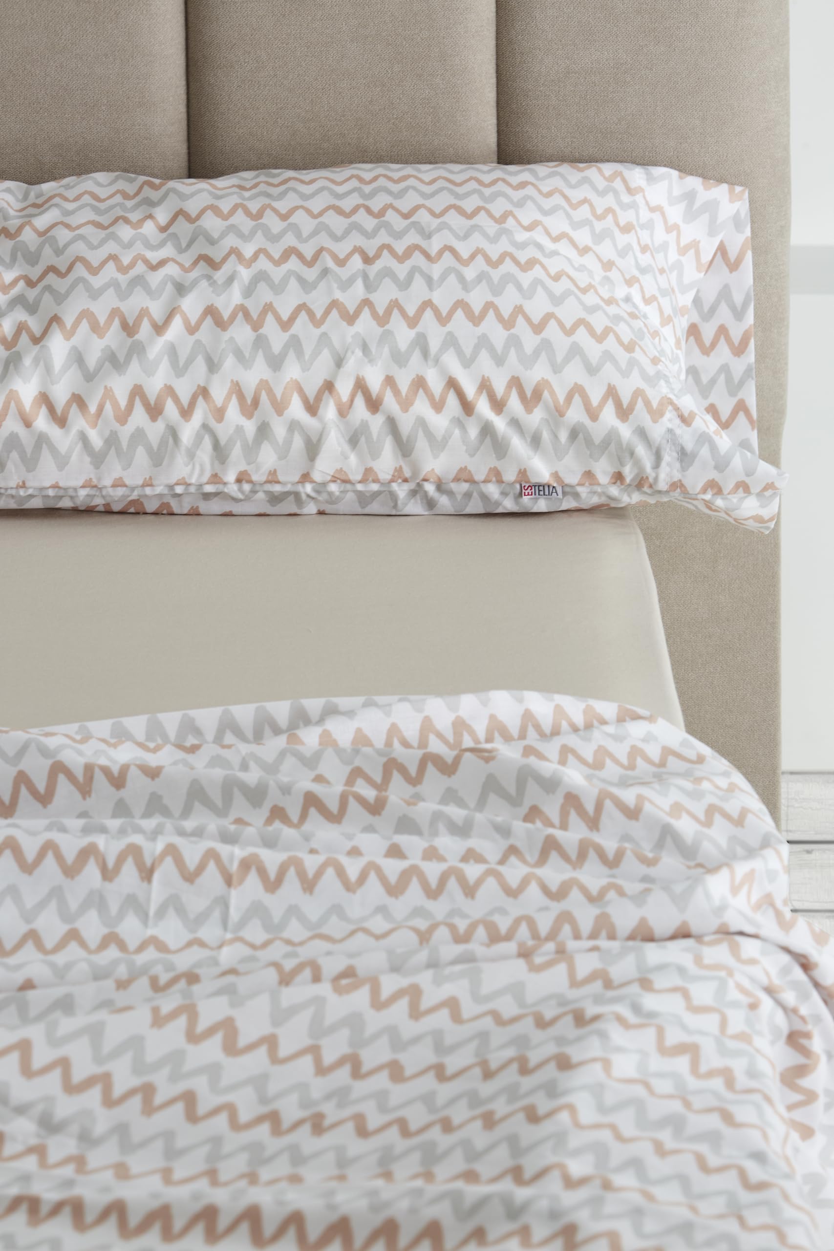Juego de sábanas Cloe color rosa. Cama de 160 cm. 4 piezas