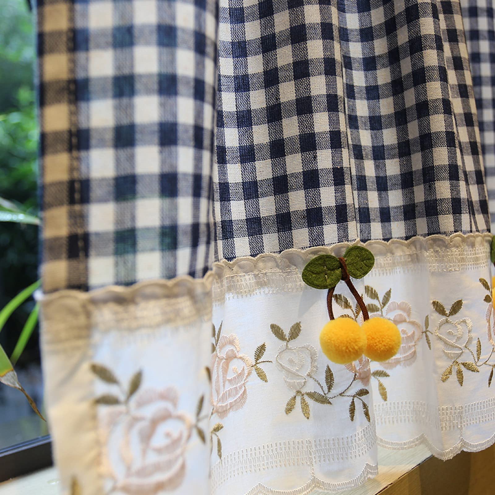 Rideau de fenêtre en coton à carreaux bleus – Motif fleurs de cerisier – Cantonnière rustique semi-transparente pour cuisine, bistrot, café – Petite taille – Décoration d'intérieur moderne