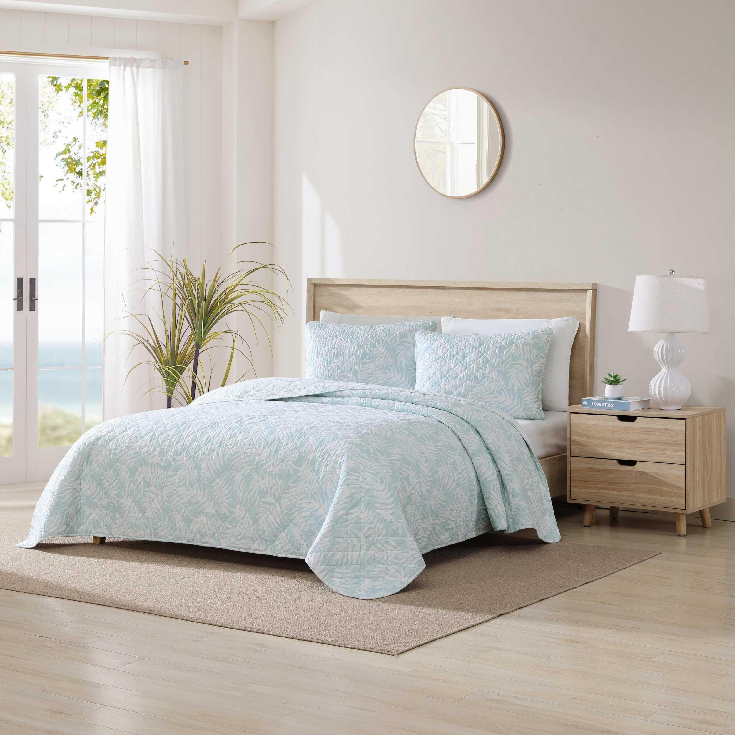 Tommy Bahama - Queen Quilt Set, Reversible Cotton Bedding with Matching Shams, Delicate Coastal Leaf Inspired Home Decor (Art of Palms Blue, Queen)