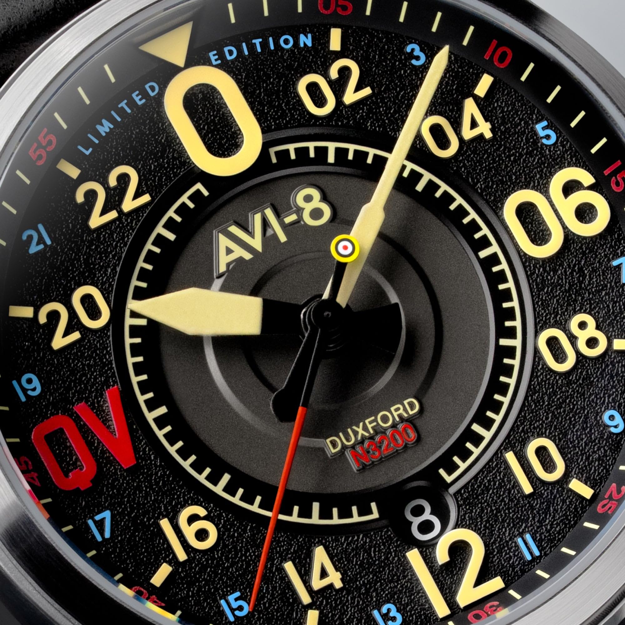 AVI-8 Spitfire N3200 Imperial War Museums - Reloj automático de edición limitada de 24 horas para hombre, 42 mm, con correa de piel AV-4149
