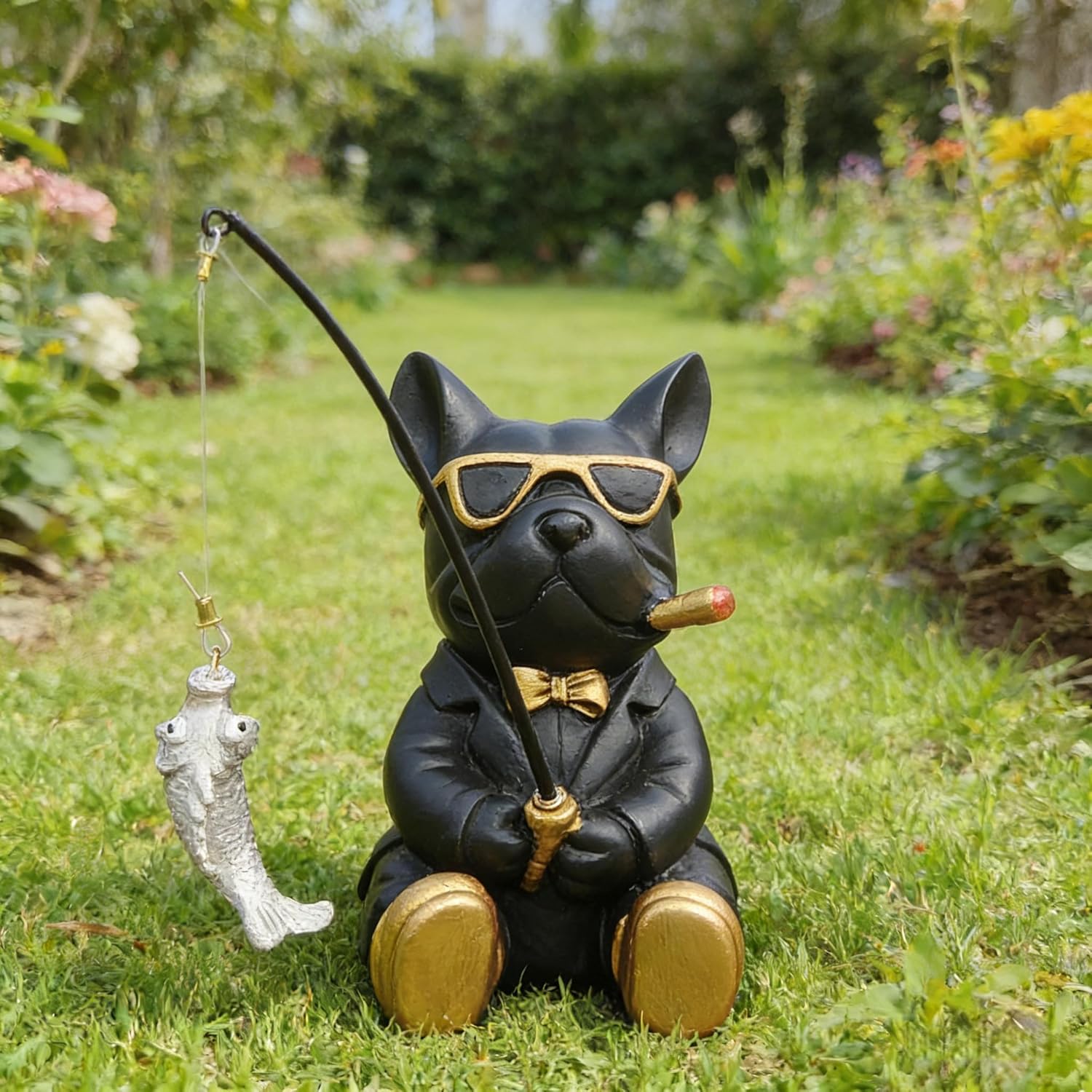 Funny Dog Fishing Garden Statue, Hand-Painted Resin Fisherman Figurine with Fishing Rod & Fish, Cute Outdoor Indoor Decor for Patio Yard Lawn Pond Desk, Unique Gift for Dog Lovers