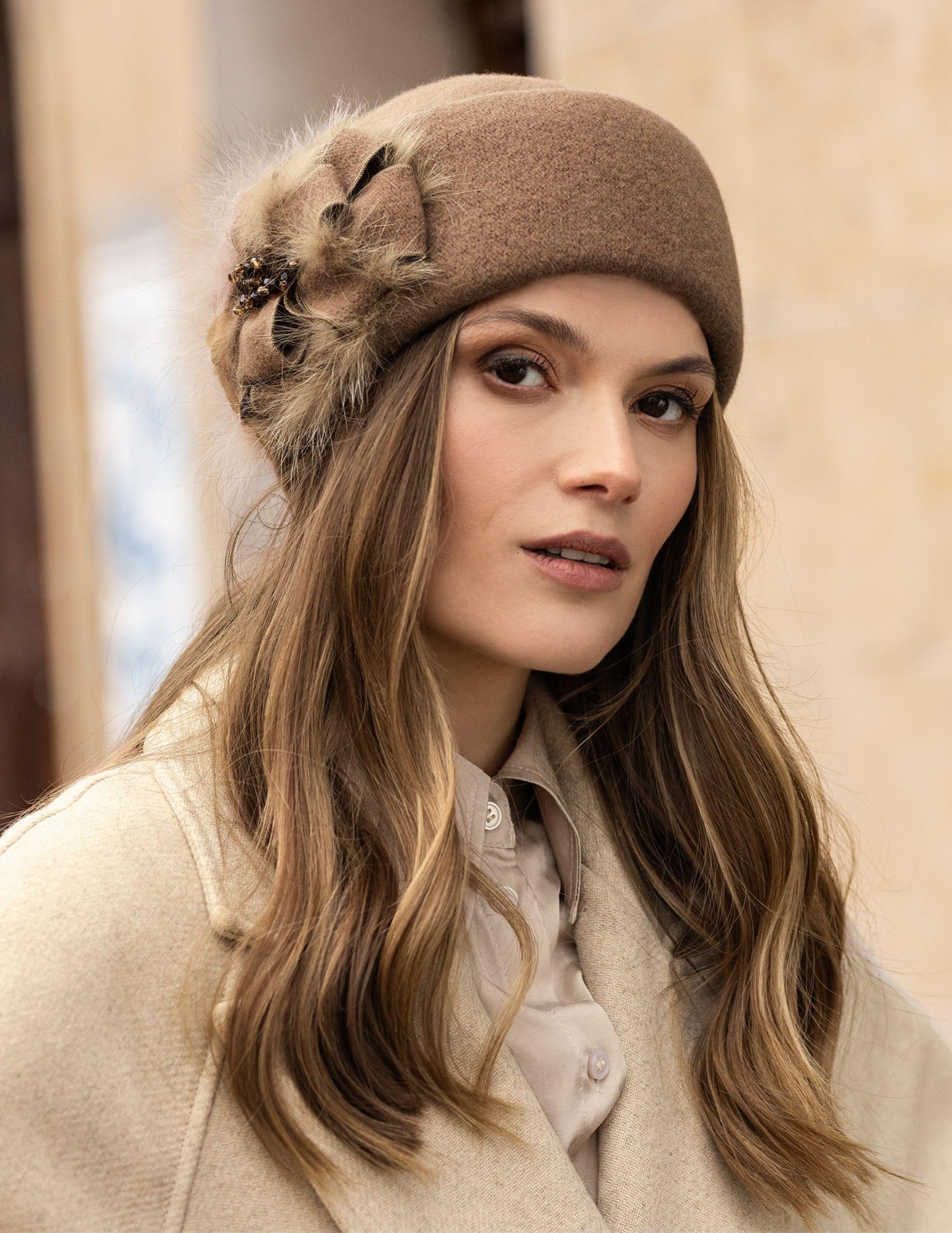 Vivisence Cappello Donna Elegante Fatto A Mano in Cashmere con Decorazione Laterale E Cristalli Antistatico Perfetto per l'inverno Idea Regalo Unica