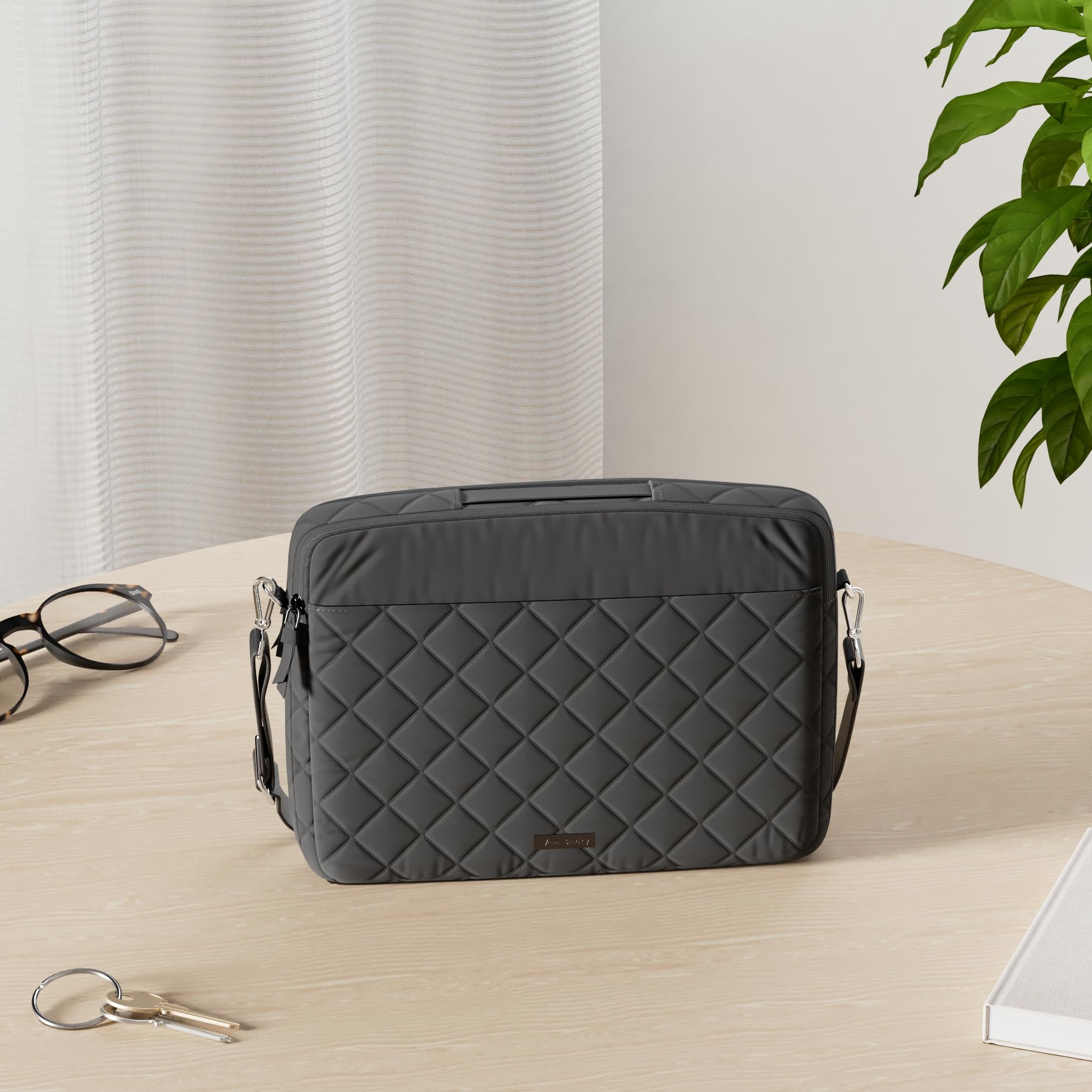 Vera Bradley Women's Performance Twill Laptop Crossbody Workstation, Black, One Size