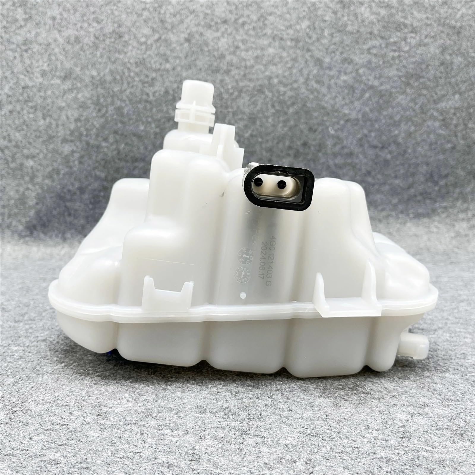Réservoir Récupération Liquide Moteur Bouchon De Vase D'expansion De Liquide De Refroidissement Moteur L3B0121321 Pour AUDI A6 Allroad C7 3.0 TDI Quattro A7 Sportback 2010-2015 A8
