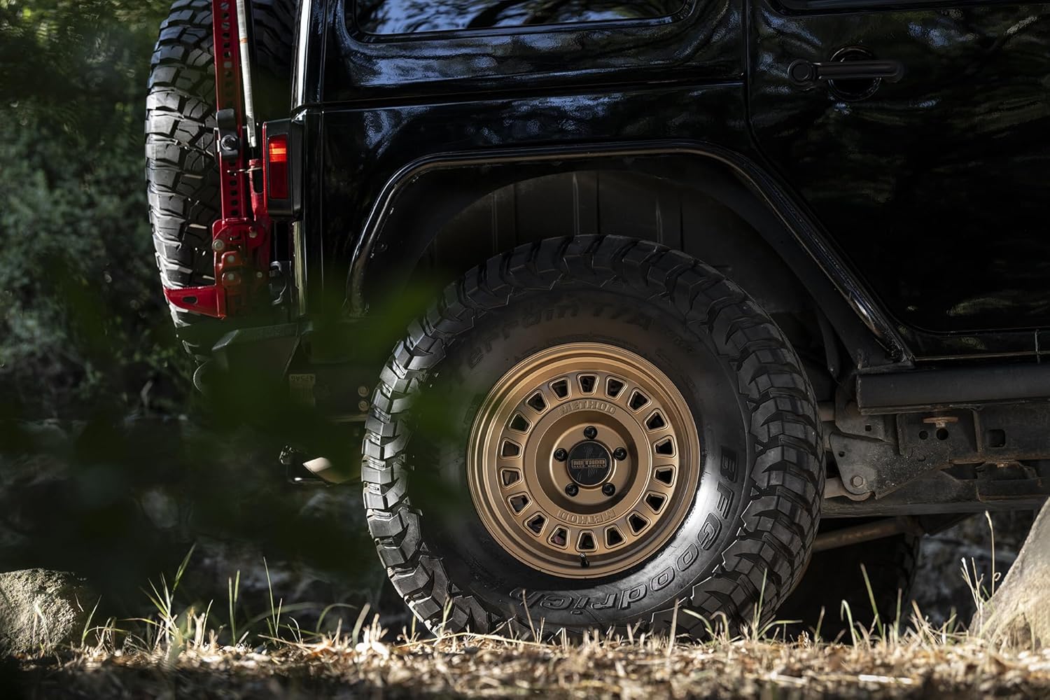 Method Race Wheels 320 17x8.5" 5x5, 0mm offset 4.72" Backspacing, MR32078550900