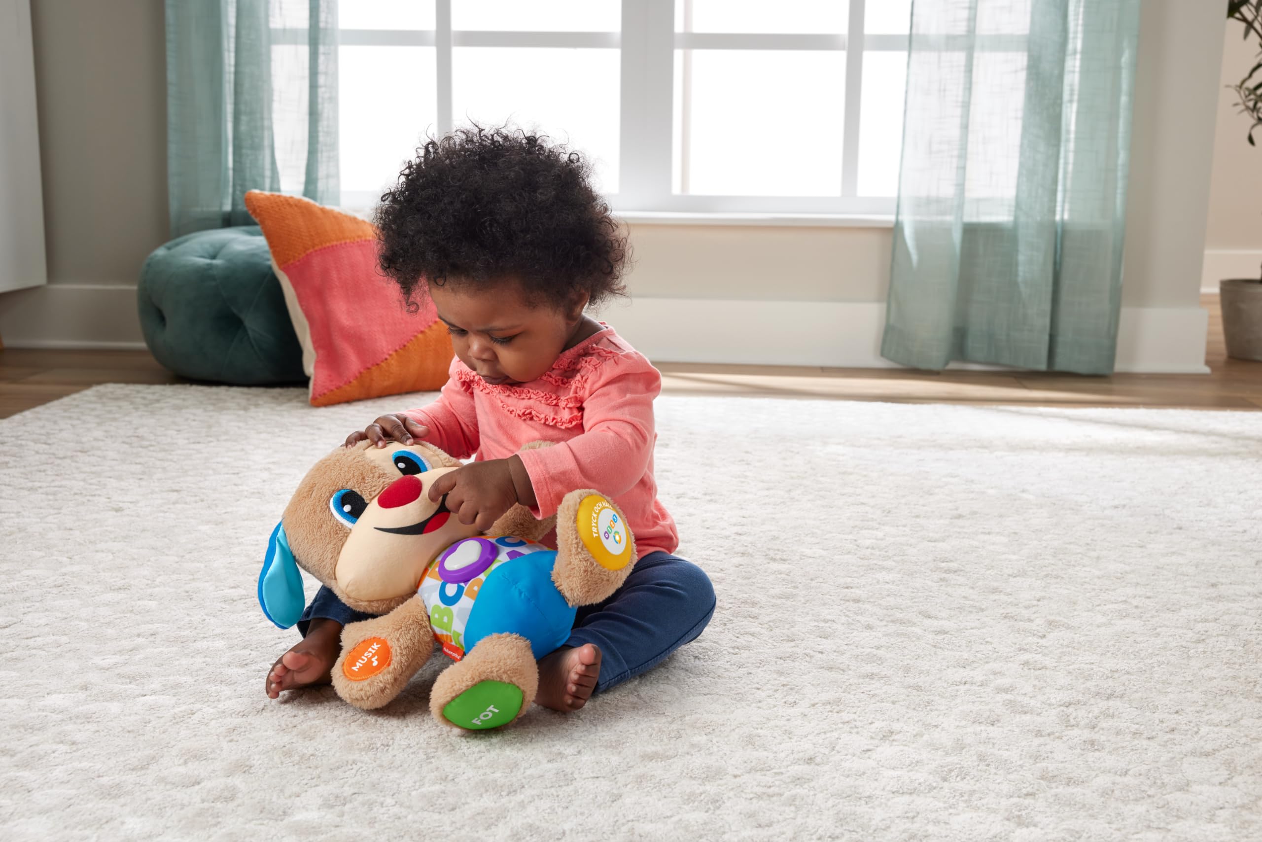 Fisher-Price Il Cagnolino Smart Stages Ridi & Impara, Morbido Peluche educativo per Imparare Le Prime paroline, con 75+ Canzoni, luci e Melodie, 6+ Mesi, Edizione: Svedese, FPM65