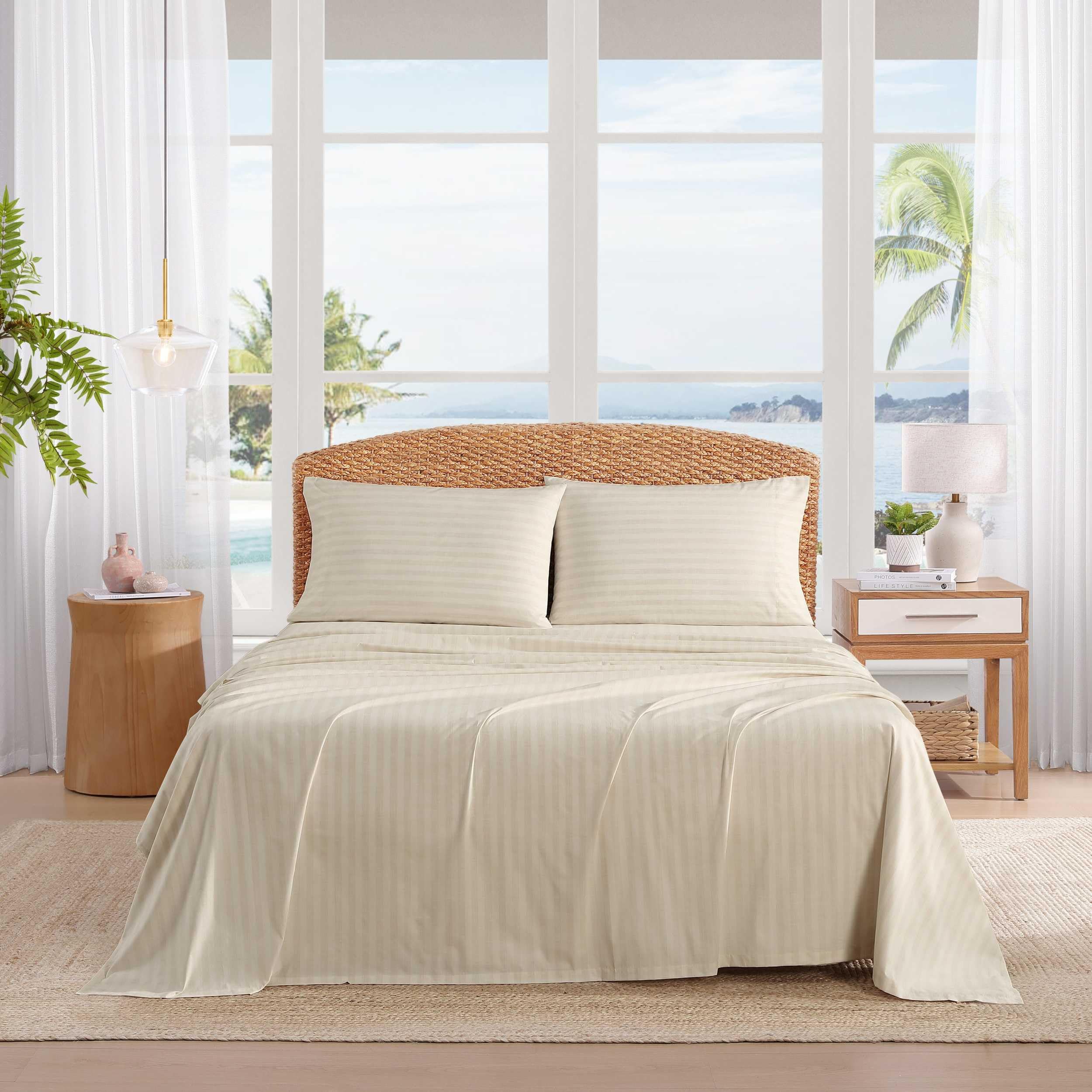 Martha Stewart - Cotton Percale Queen Sheet Set with Pillowcases