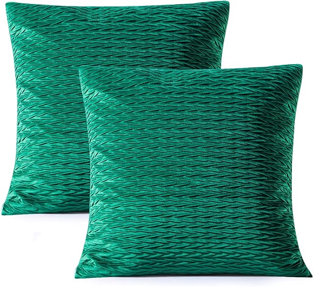 Amazon Brand - Umi Green Cushion Covers Pack of 2, Soft Velvet Cushion Cover 45 x 45 cm (18" x 18"), Decorative Throw Pillow Cases 2 Pack For Sofa Couch Home Bedroom