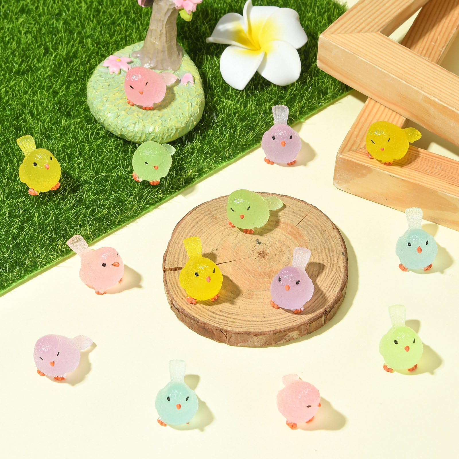 Stiesy Lot de 20 figurines d'oiseaux phosphorescentes, 10 styles de mini oiseaux lumineux pour micro paysage, décoration de jardin féérique, loisirs créatifs et décorations de bureau