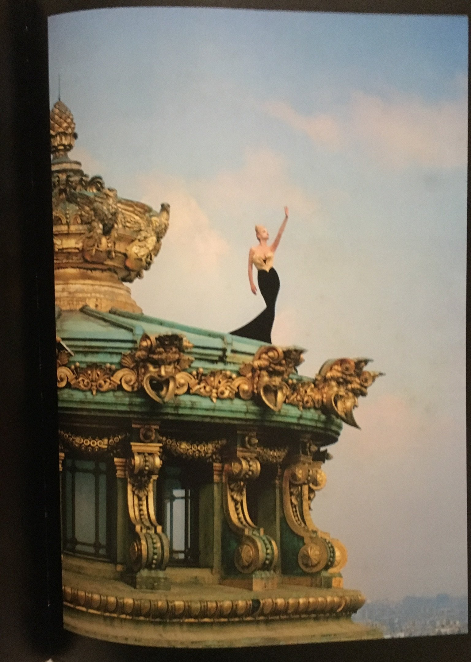 Amazon.co.jp: Thierry Mugler: 本、バイオグラフィー、最新アップデート