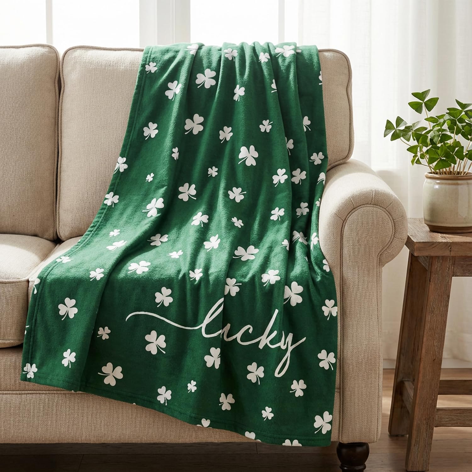 Horaldaily St. Patrick's Day Flannel Blanket Throw, Irish Clover Shamrock Green Soft Fuzzy Plush Cozy Fleece Blankets for Couch Sofa Bed Lounging, Ideal Gifts for Kids Adults Self, 50x60
