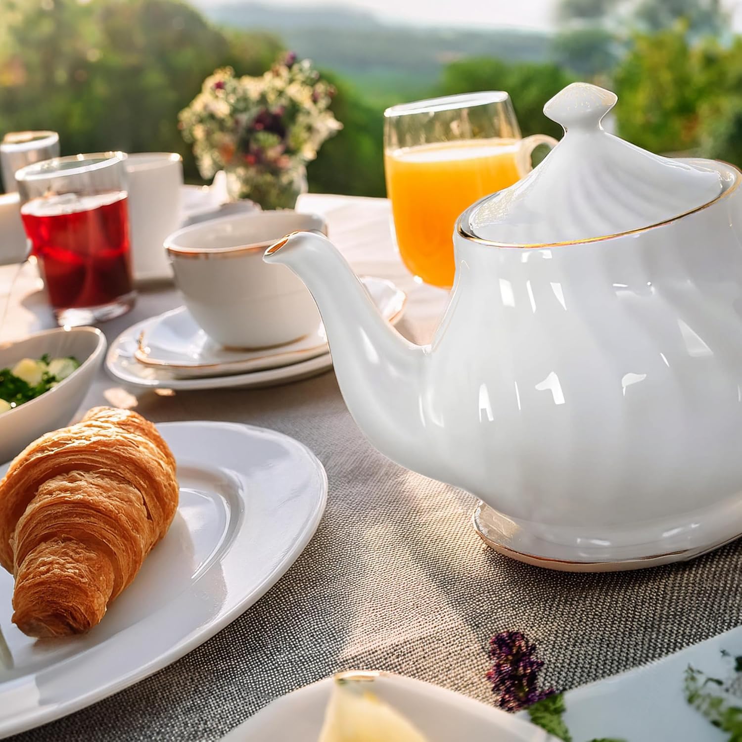 Lynns Porcelain Vintage Teapot with Embossed Swirls 37oz Tea Pot Classic White Tea Set for Parties & Celebrations Ideal Teapot for Tea Cups & Saucers Perfect for Tea Parties - Imperial Gold