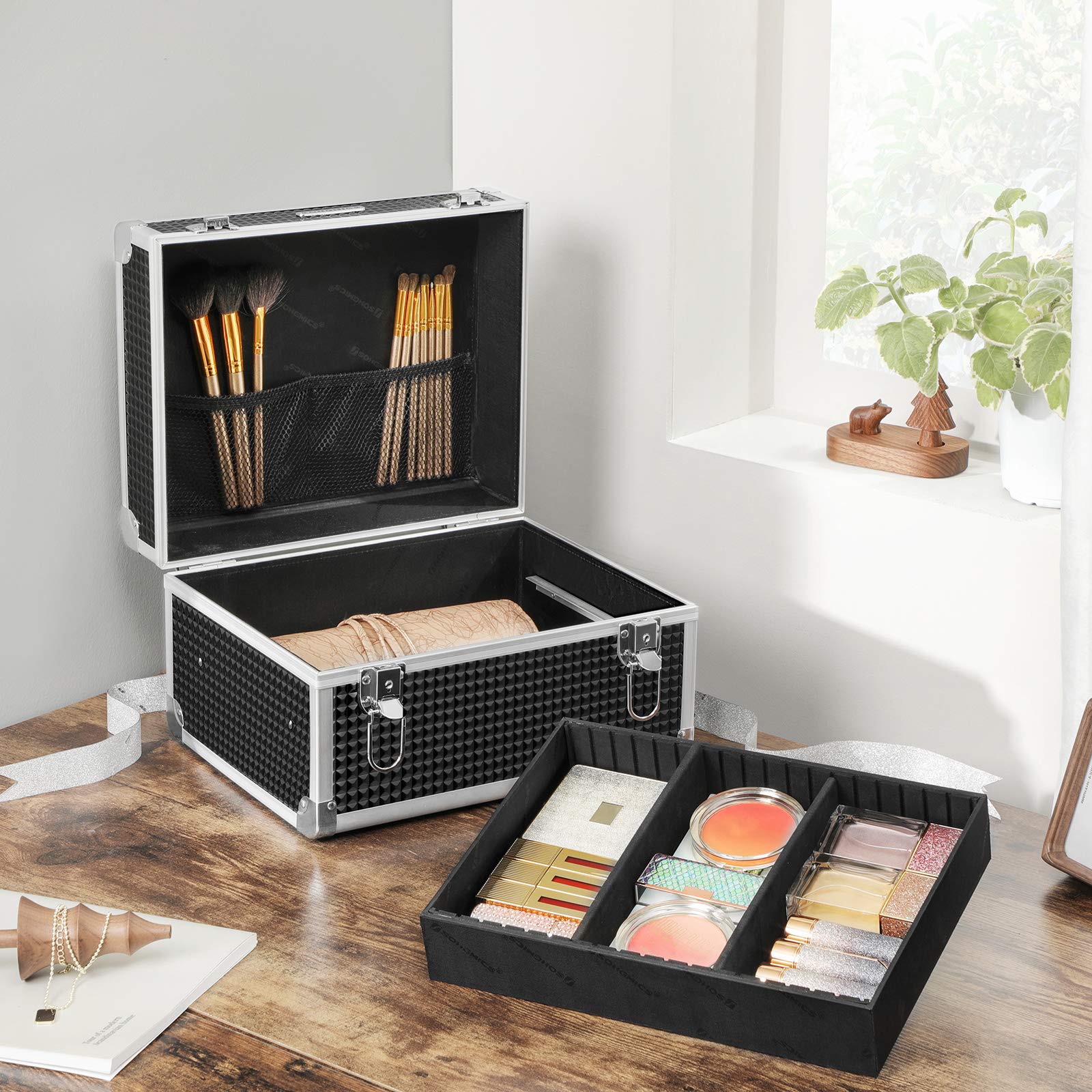 SONGMICS Kosmetikkoffer, Make-up Koffer für Reisen, Schminkkoffer, Aufbewahrung, für Friseure und Visagisten, mit herausnehmbarem Tablett, mit Schlössern, schwarz JBC328B01