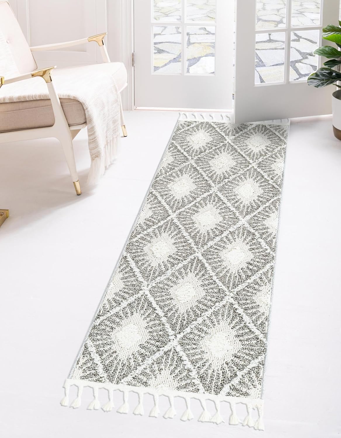 Rugs.com Boho Collection Rug – 4 Ft Runner Gray Ivory Medium-Pile Rug Perfect for Hallways, Entryways