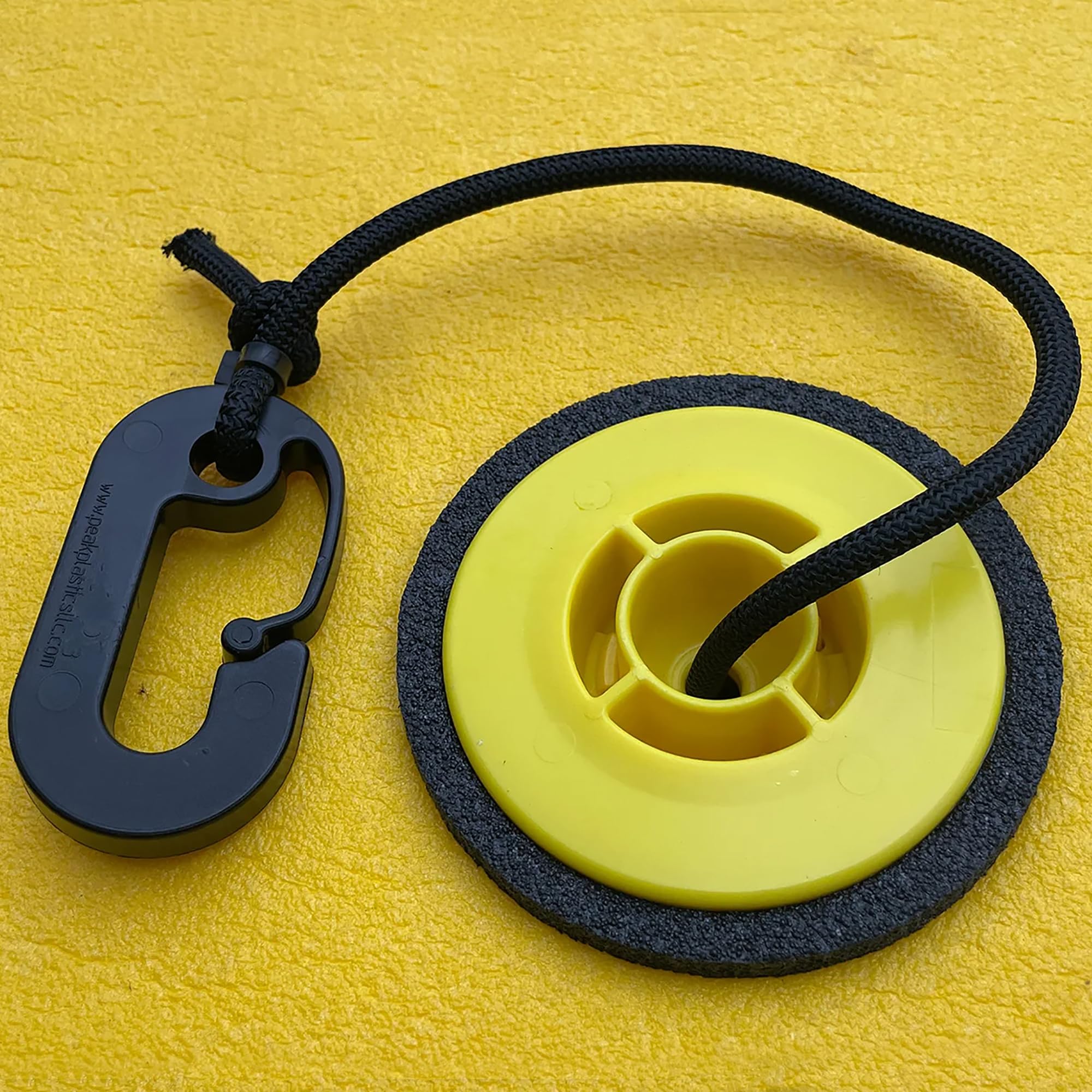 Amazon.com: Aqua Lily Pad Replacement Tether Kit with Grommet and Tether,  Fits 1 3/8 to 1 3/4 Inch Floating Water Mats, Works with Most Pad Brands :  Toys & Games