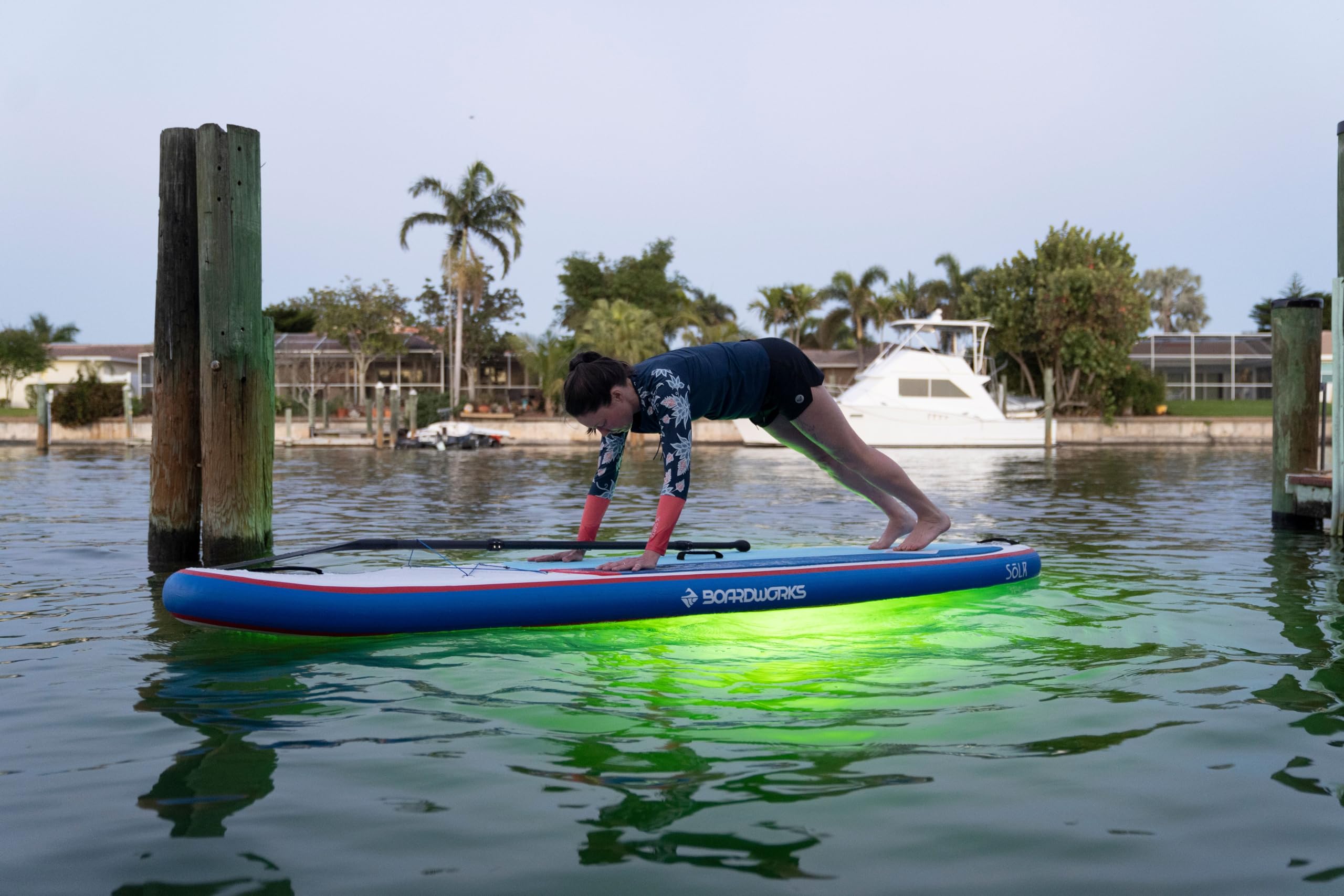 SUP Boardworks エポキシ10’6” リーシュ、パドルセット Amazon.com : Boardworks Sōlr | Recreational Stand Up Paddleboard