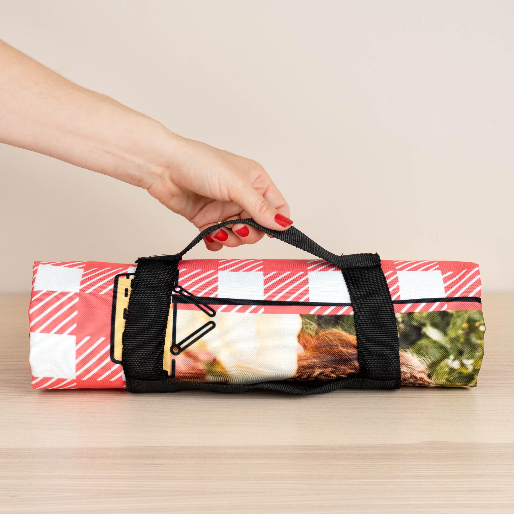 Wanapix | Picknickdecke 240x145 cm | Personalisiert mit deinen Fotos oder Texten | Wasserdicht | Inklusive Tragegurt mit Griff | Große Decke für Garten, Strand oder Park | 100% personalisiert