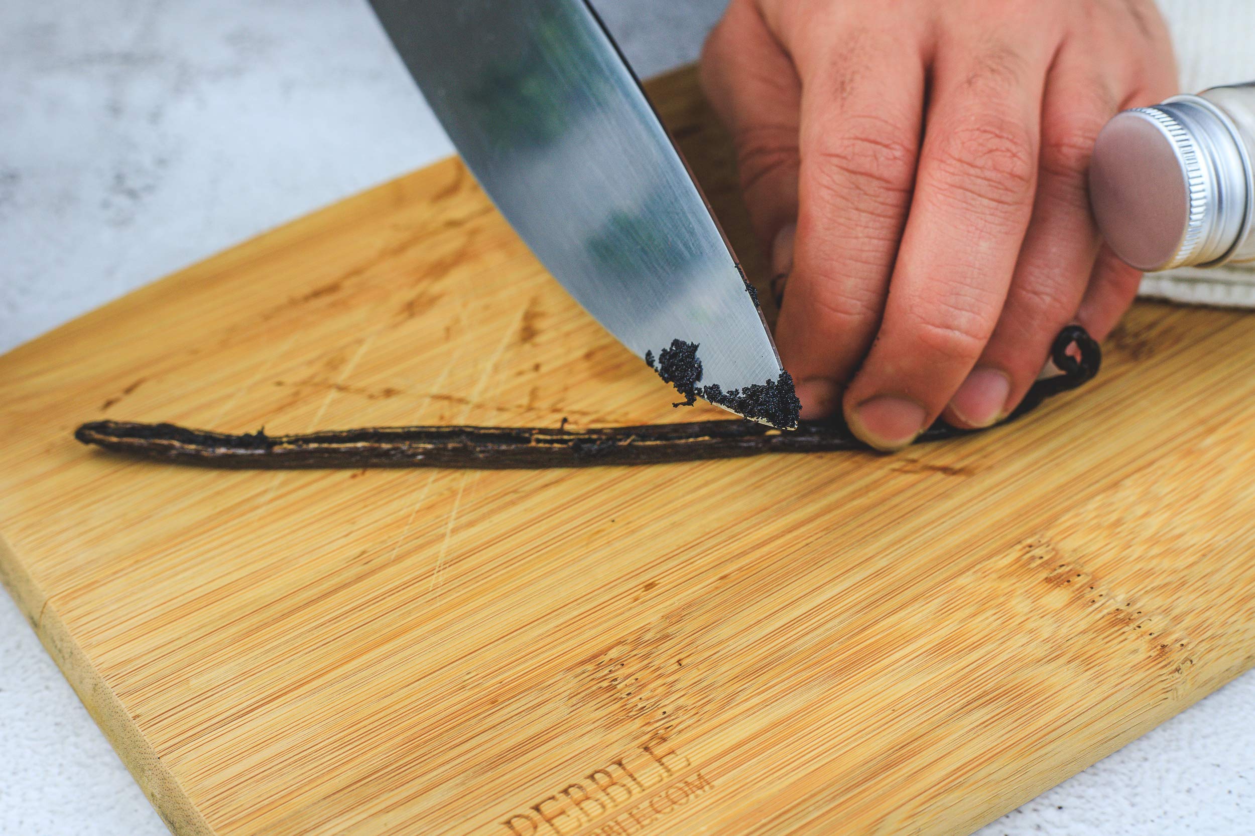Grade A Extra Large Planifolia Vanilla (Madagascar) Oozing with Vanilla! (6)