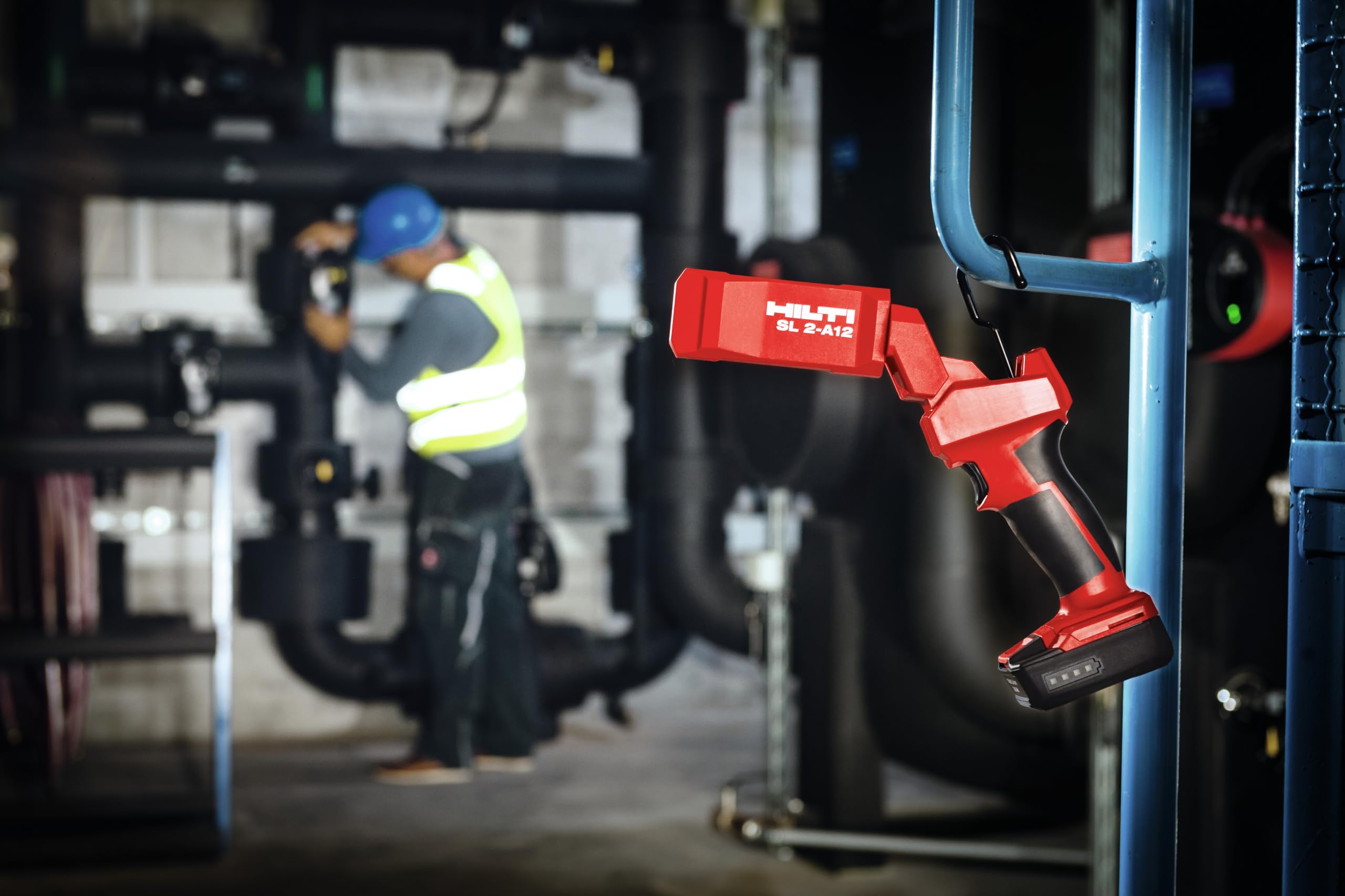 Hilti SL 2-A12 Lampada senza fili, testa girevole a 360 gradi, luce da lavoro per illuminare aree ristrette e di medie dimensioni, solo strumento (2163831)