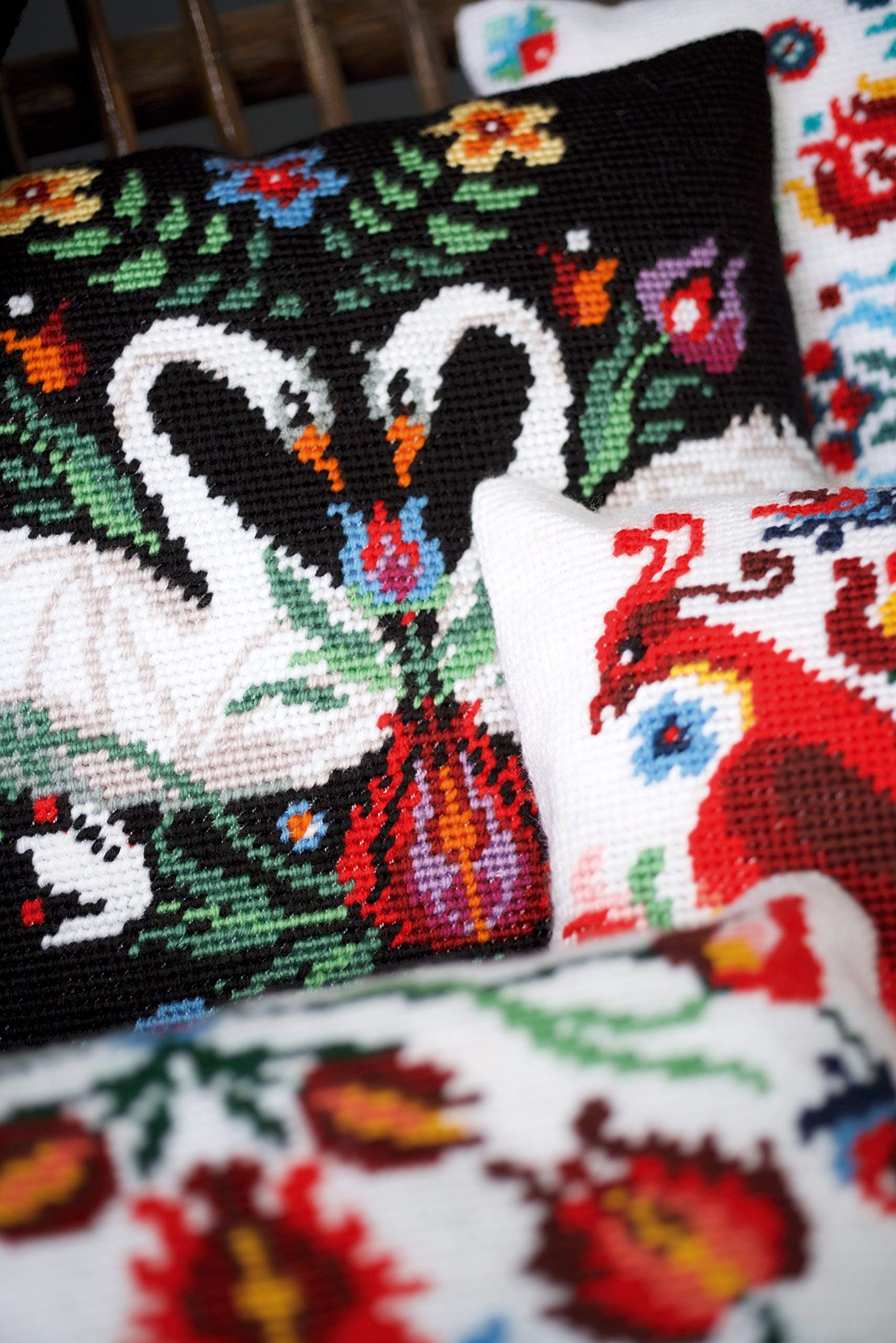 Vervaco Zara - Kit per ricamo a punto croce con cuscino in gobelina, in cotone, multicolore, 40 x 40 x 0,3 cm
