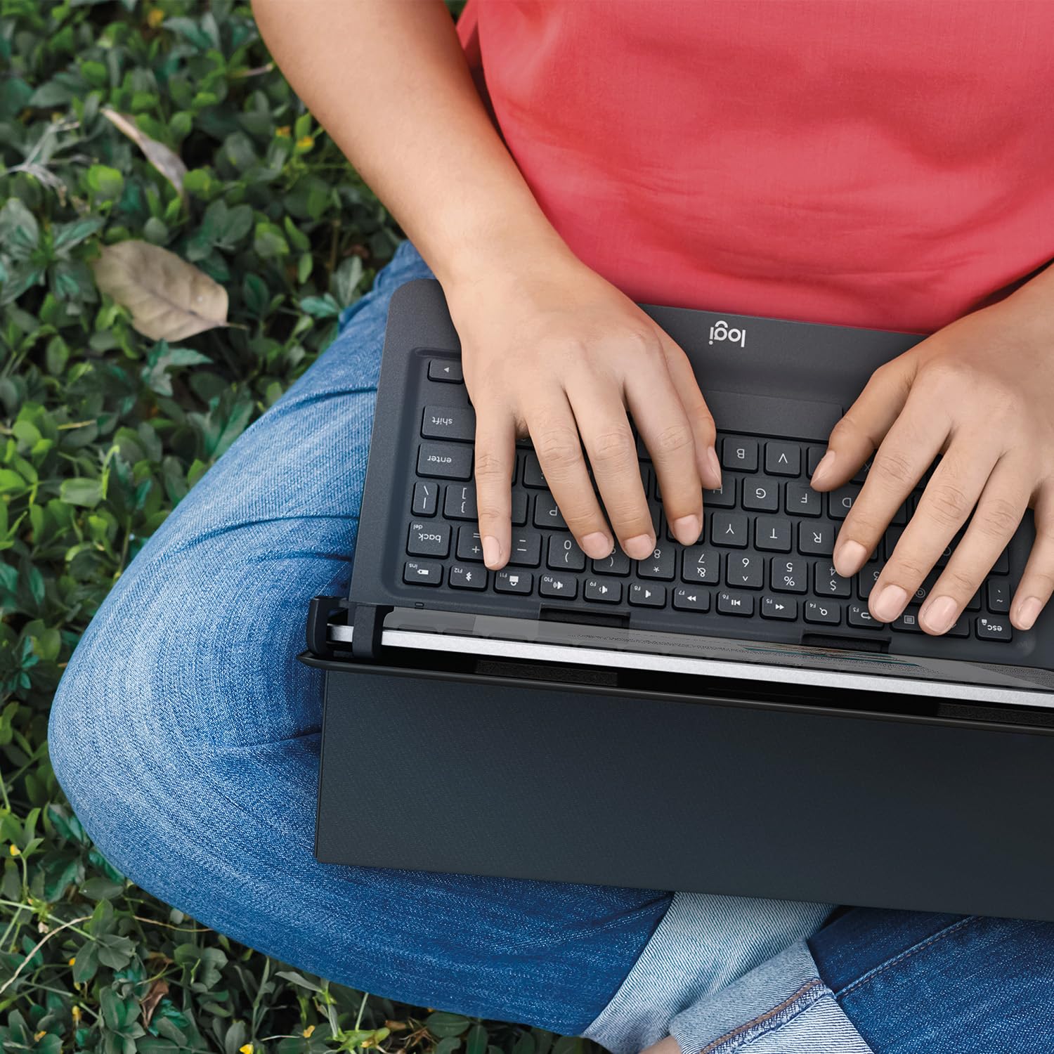 Logitech Universal Folio Funda para iPad o Tablet | Teclado Inalámbrico Bluetooth, para iPad 9-10 Pulgadas/Android/Windows, Batería 2 Años, QWERTY Español