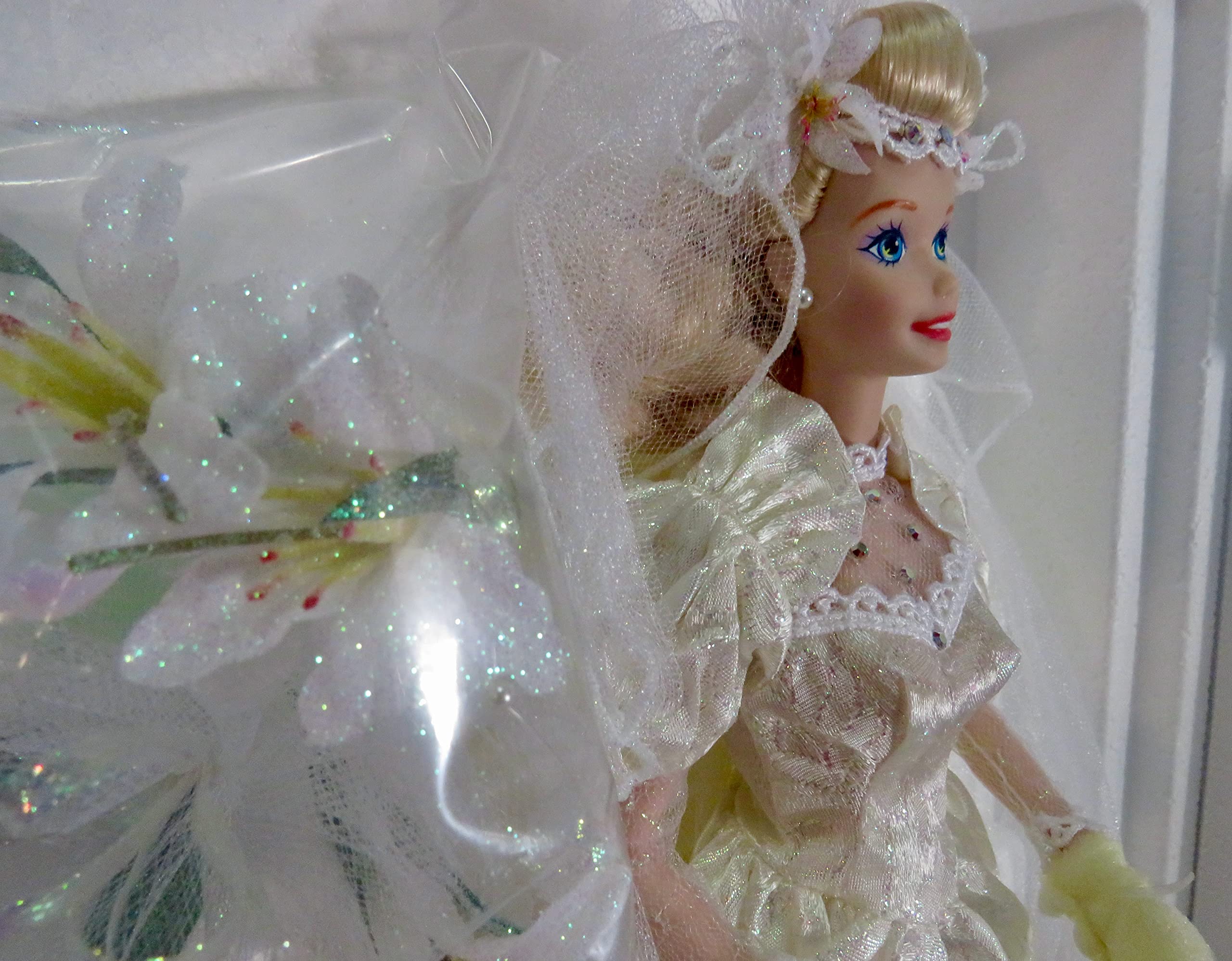 Amazon.com: Barbie 12953 1994 Star Lily Bride Porcelain Doll 