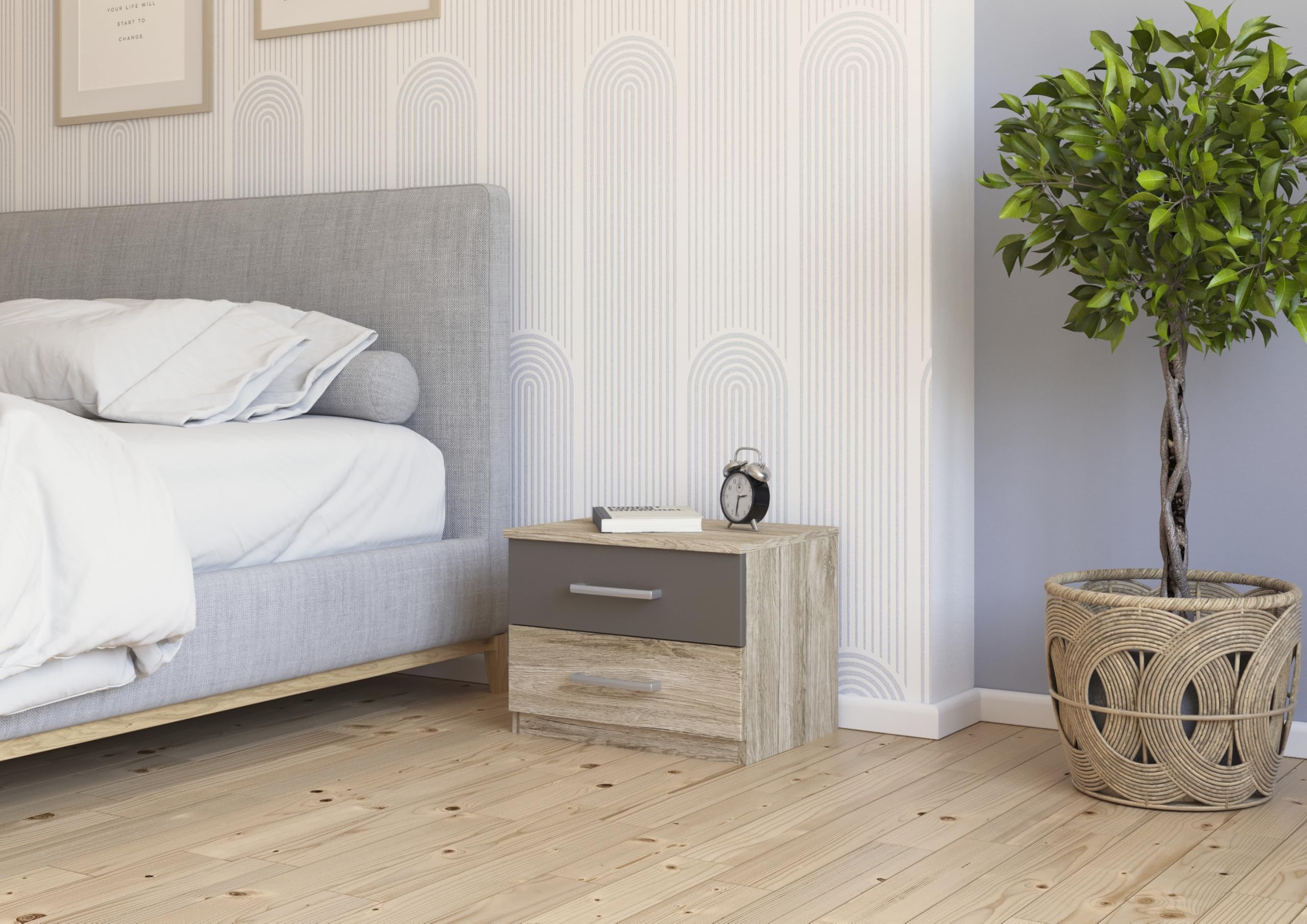 Rauch Möbel Barcelona - Camera da letto in rovere Sanremo chiaro/grigio lava, composto da letto con superficie di appoggio 160 x 200 cm, con 2 comodini e armadietto con ante sospese, 226 x 210 x 62 cm