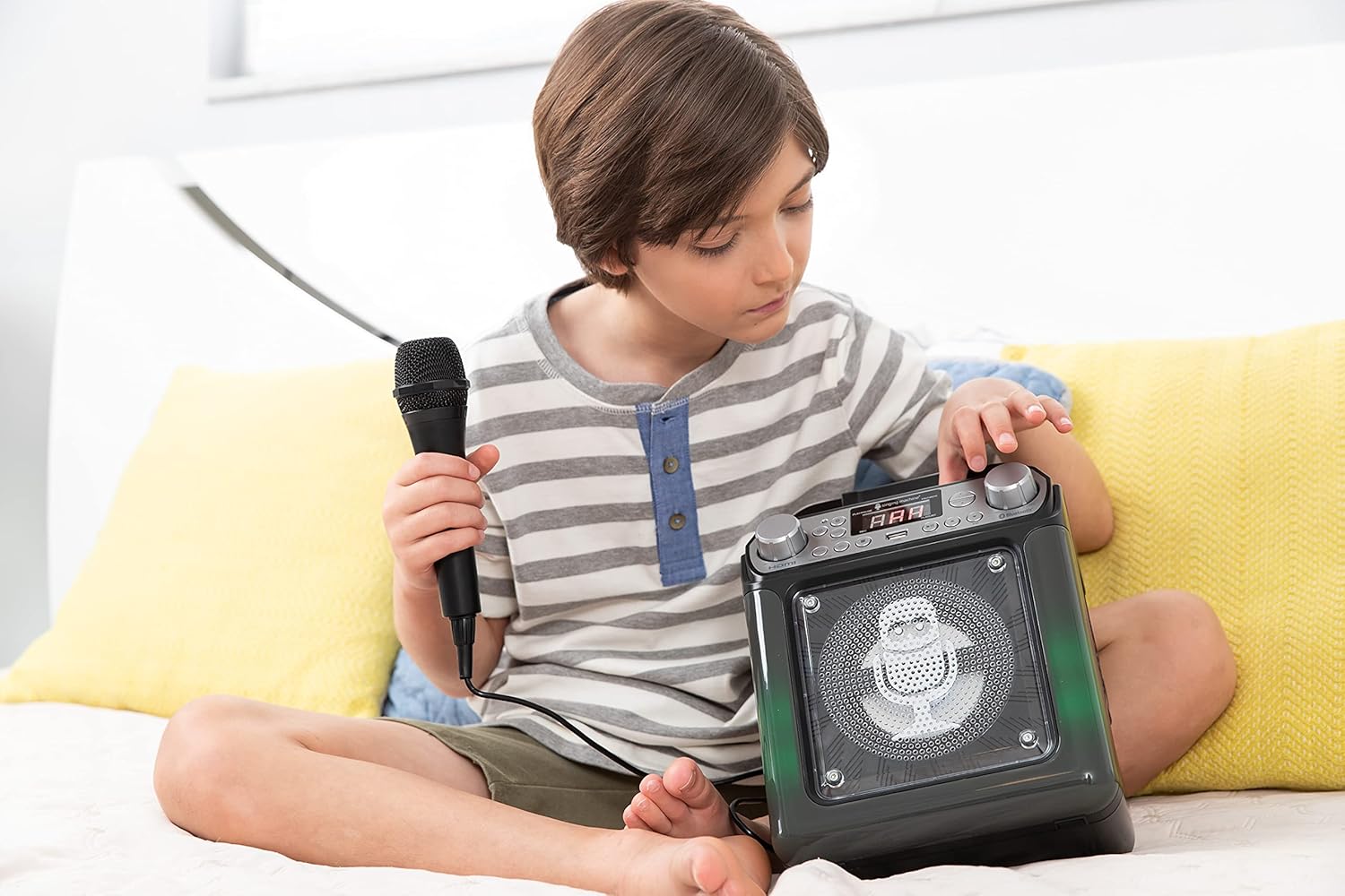 Singing Machine SML652BK HDMI Groove Mini Portable Karaoke System with Bluetooth and Voice Changing Effects, Black : Musical Instruments