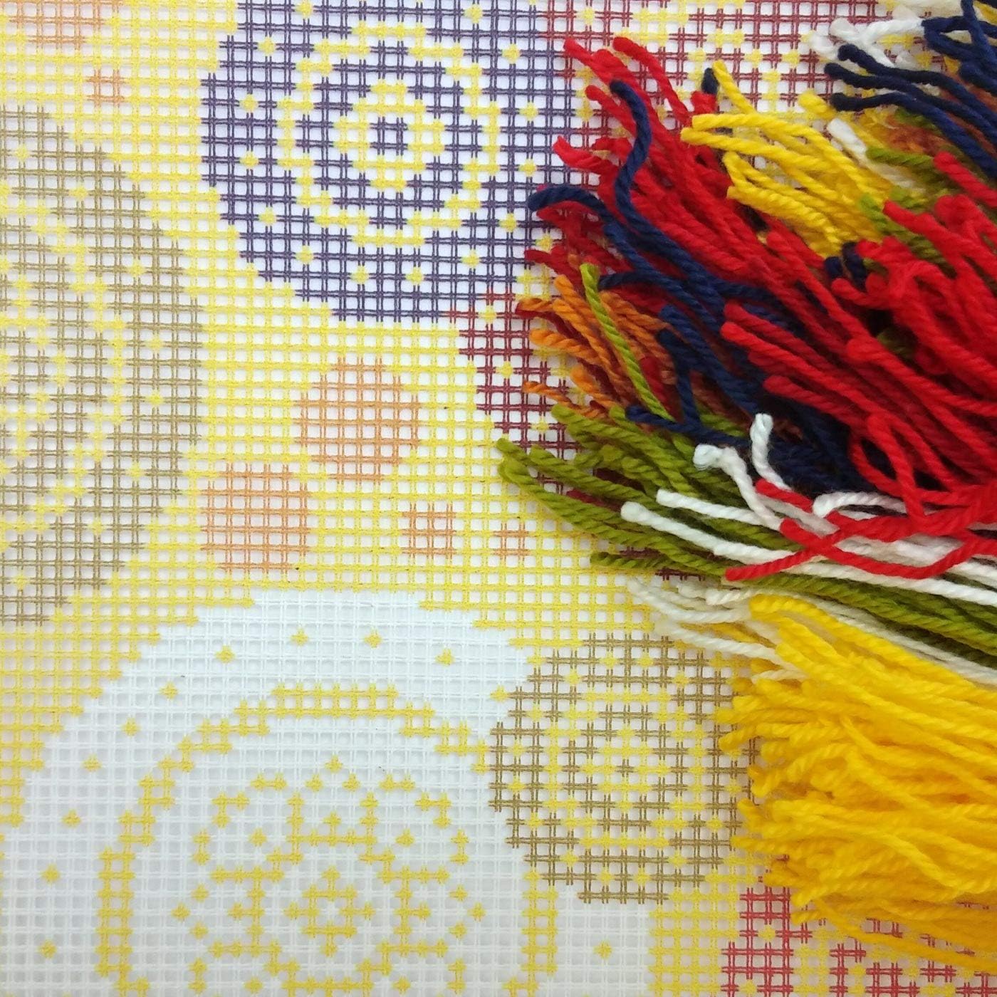 サリーモチーフ。 ニードルポイントキット。 装飾用クッション16&times;16インチ。 プリントタペストリーキャンバス、ヨーロッパ品質。