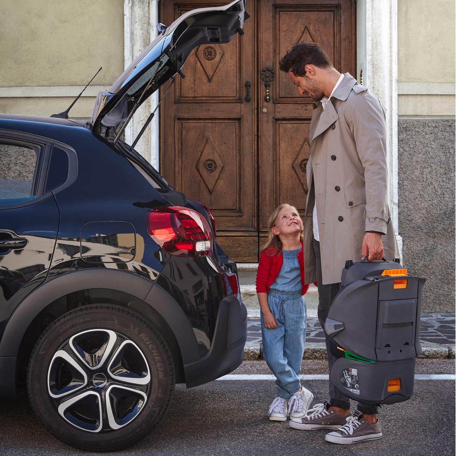Chicco Fold&Go I-Size Fotelik Dziecięcy 100-150 Cm, Regulowany Fotelik Dla Dzieci W Wieku Ok. 3-12 Lat (Ok. 15-36 Kg), Składany i Przenośny, Z Osłoną Boczną, Regulowana Wysokość i Szerokość, India Ink