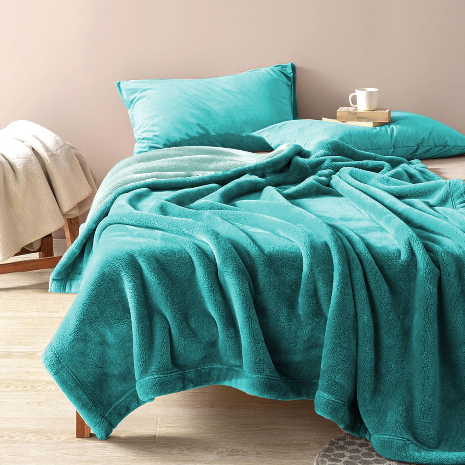 YISUREWaterproof Blanket for Adults, Waterproof Splash Blanket for Bed, King Size 90"x80" (Green)