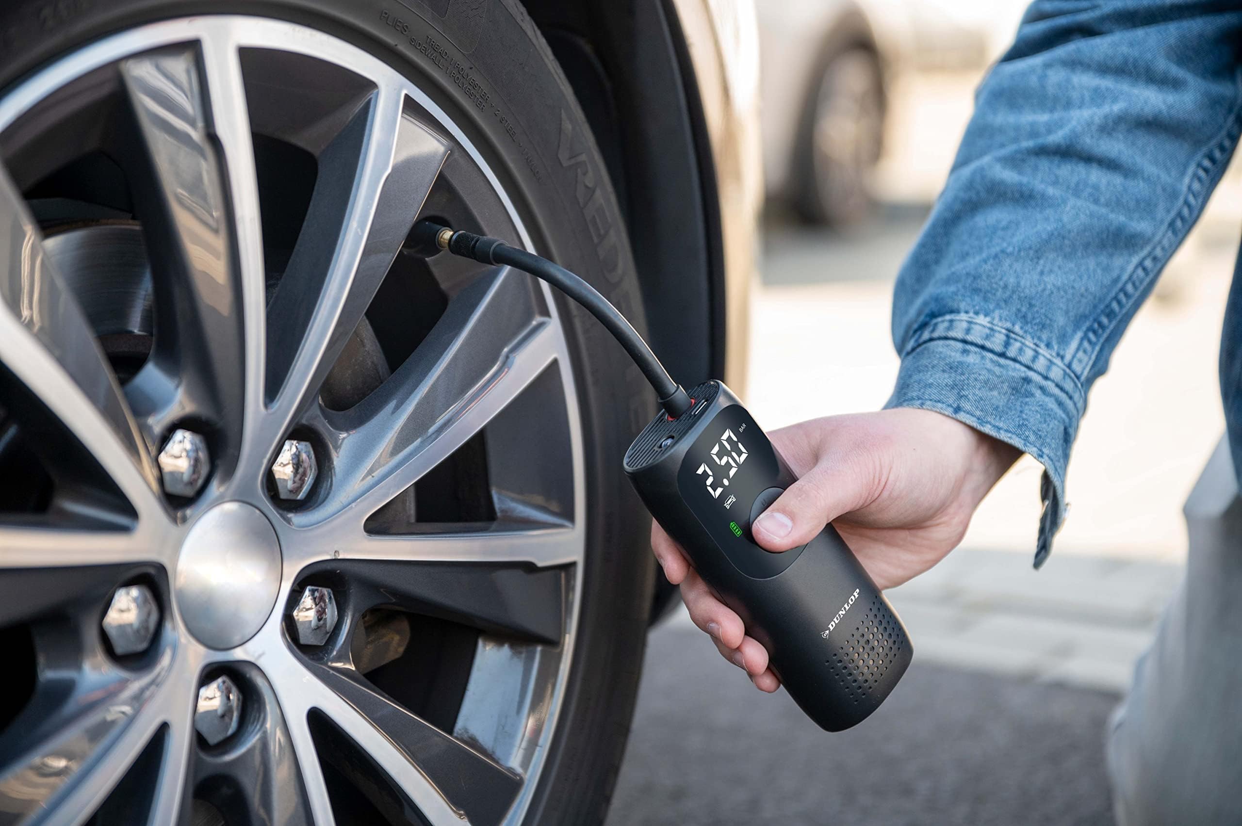 Dunlop Mini Compressore a batteria Pompa d'aria elettrica 150PSI - Universale e USB C - Display digitale - Luce LED - Nero